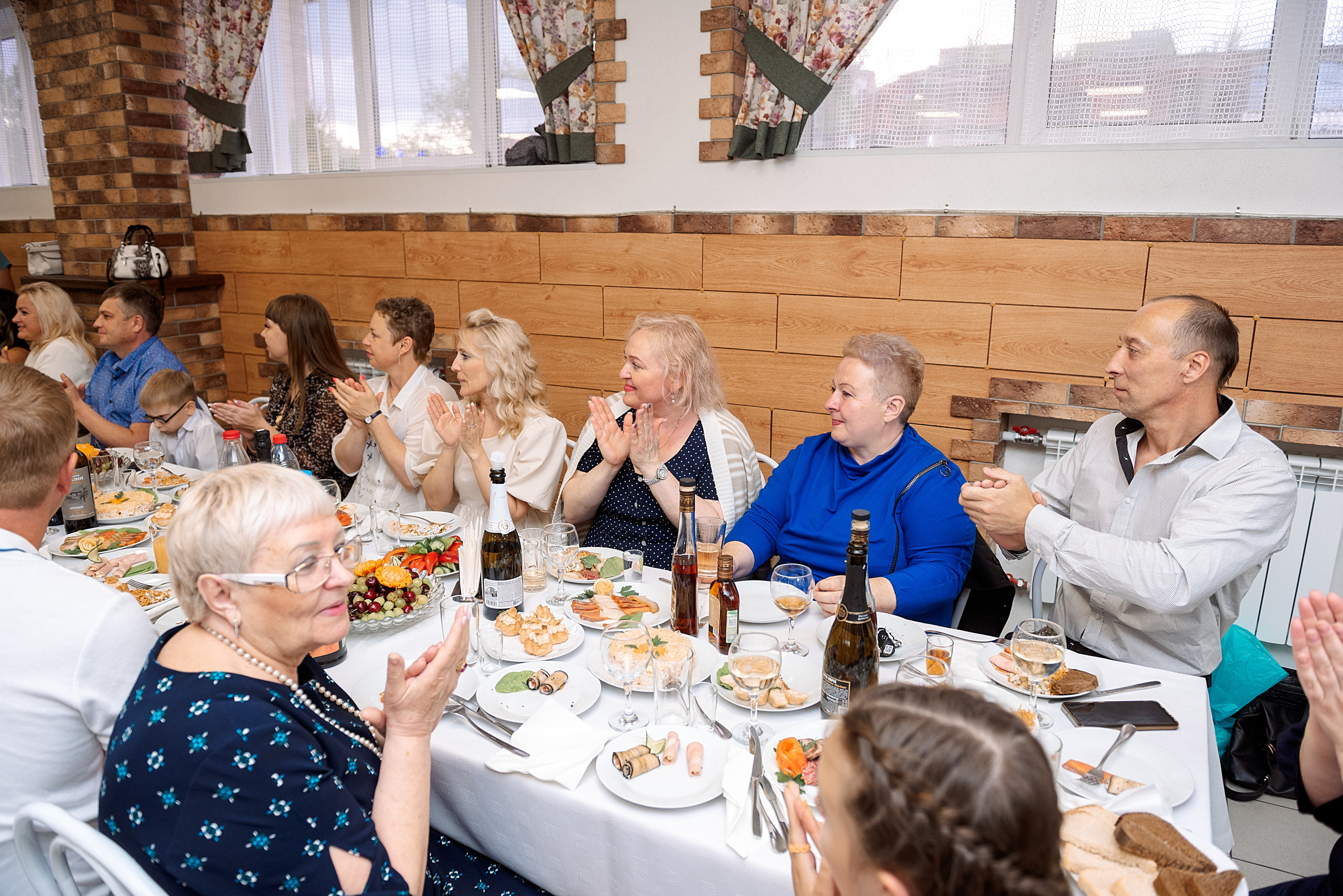 ВЫПУСКНОЙ 9кл. гимназия 91. Семейный, свадебный, школьный фотограф в Железногорске Целуев Андрей