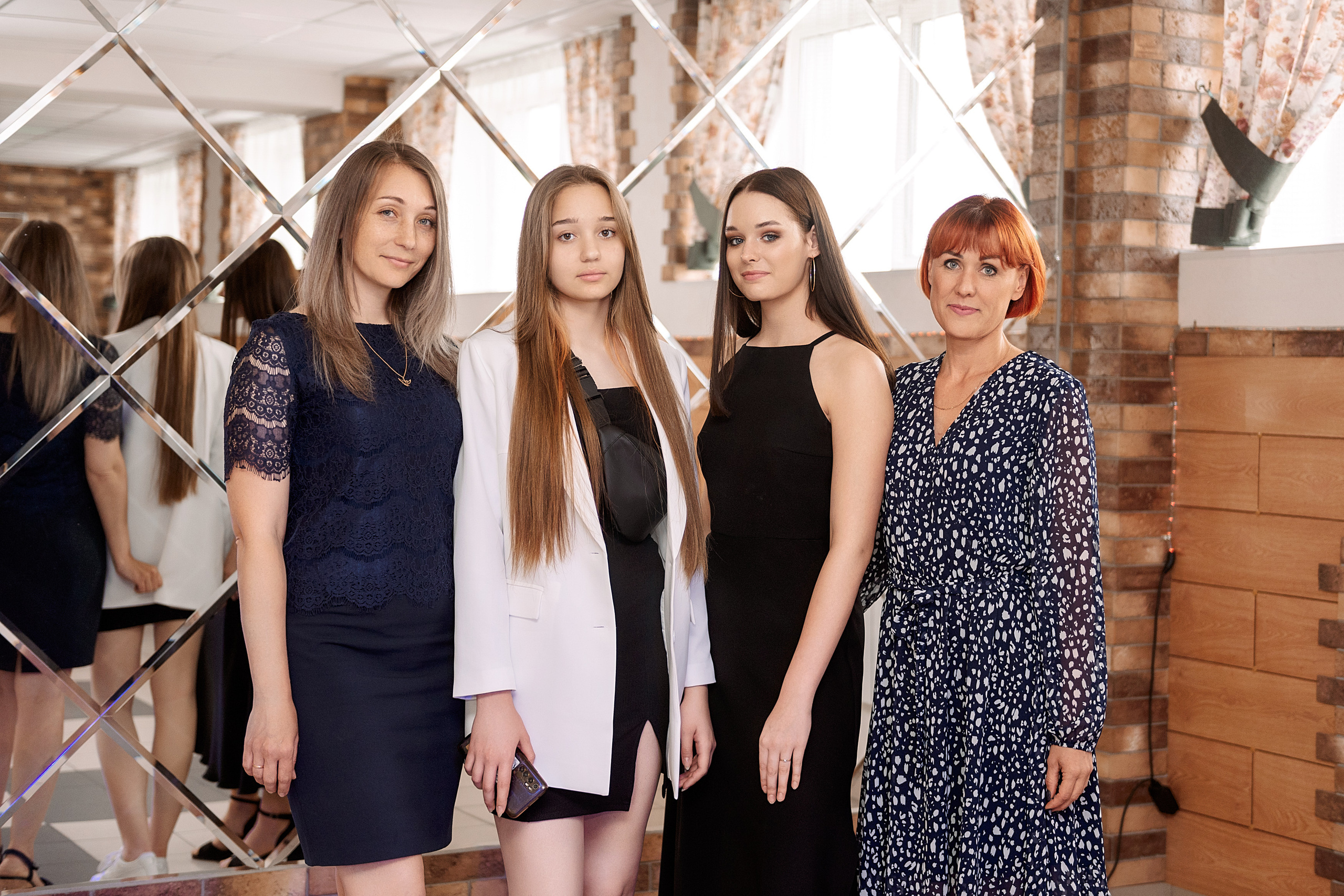 ВЫПУСКНОЙ 9кл. шк.106. Семейный, свадебный, школьный фотограф в Железногорске Целуев Андрей