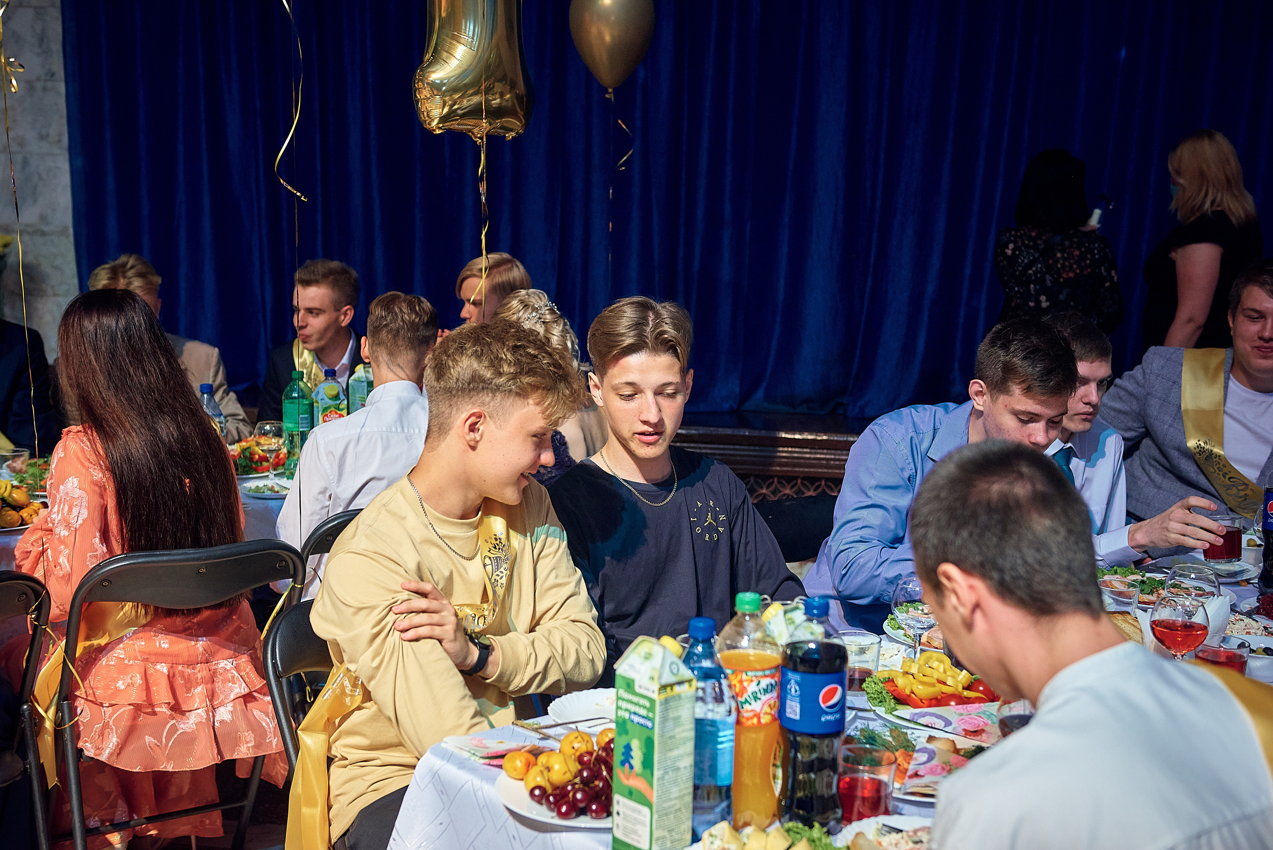 Выпускной 11 кл школа 100 2021 г. Семейный, свадебный, школьный фотограф в Железногорске Целуев Андрей