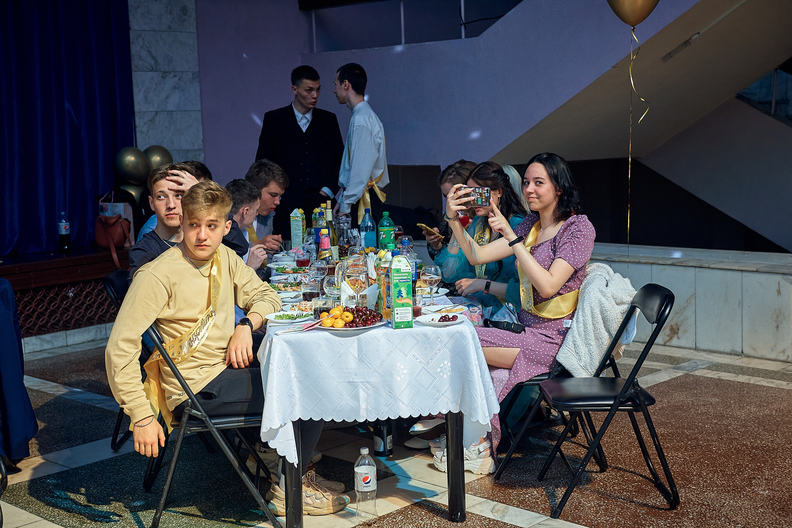 Выпускной 11 кл школа 100 2021 г. Семейный, свадебный, школьный фотограф в Железногорске Целуев Андрей