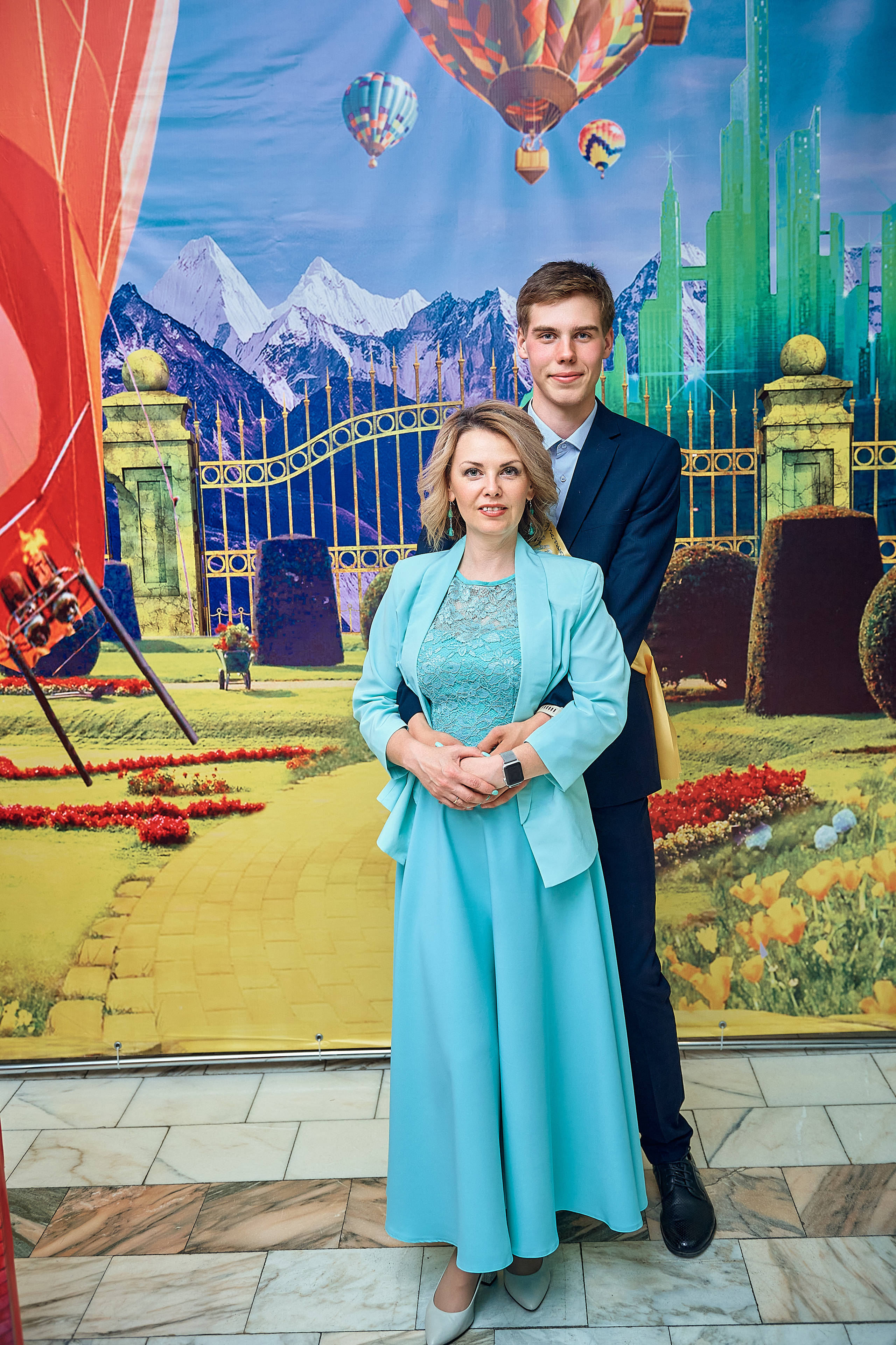 Выпускной 11 кл школа 100 2021 г. Семейный, свадебный, школьный фотограф в Железногорске Целуев Андрей