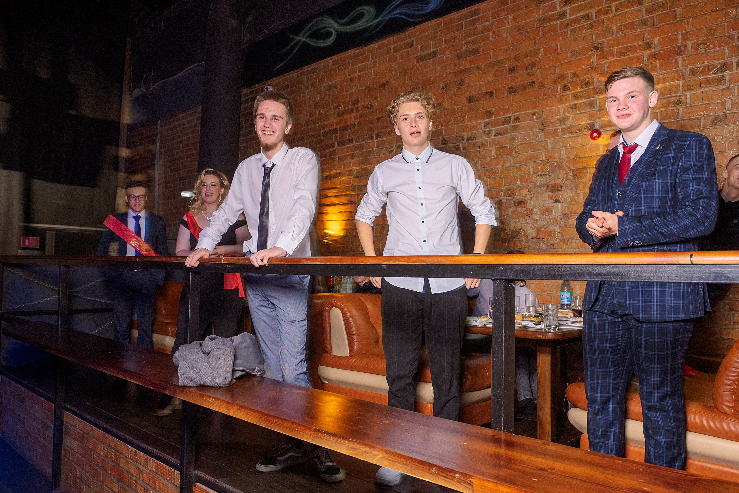 ВЫПУСКНОЙ 11А шк106. Семейный, свадебный, школьный фотограф в Железногорске Целуев Андрей