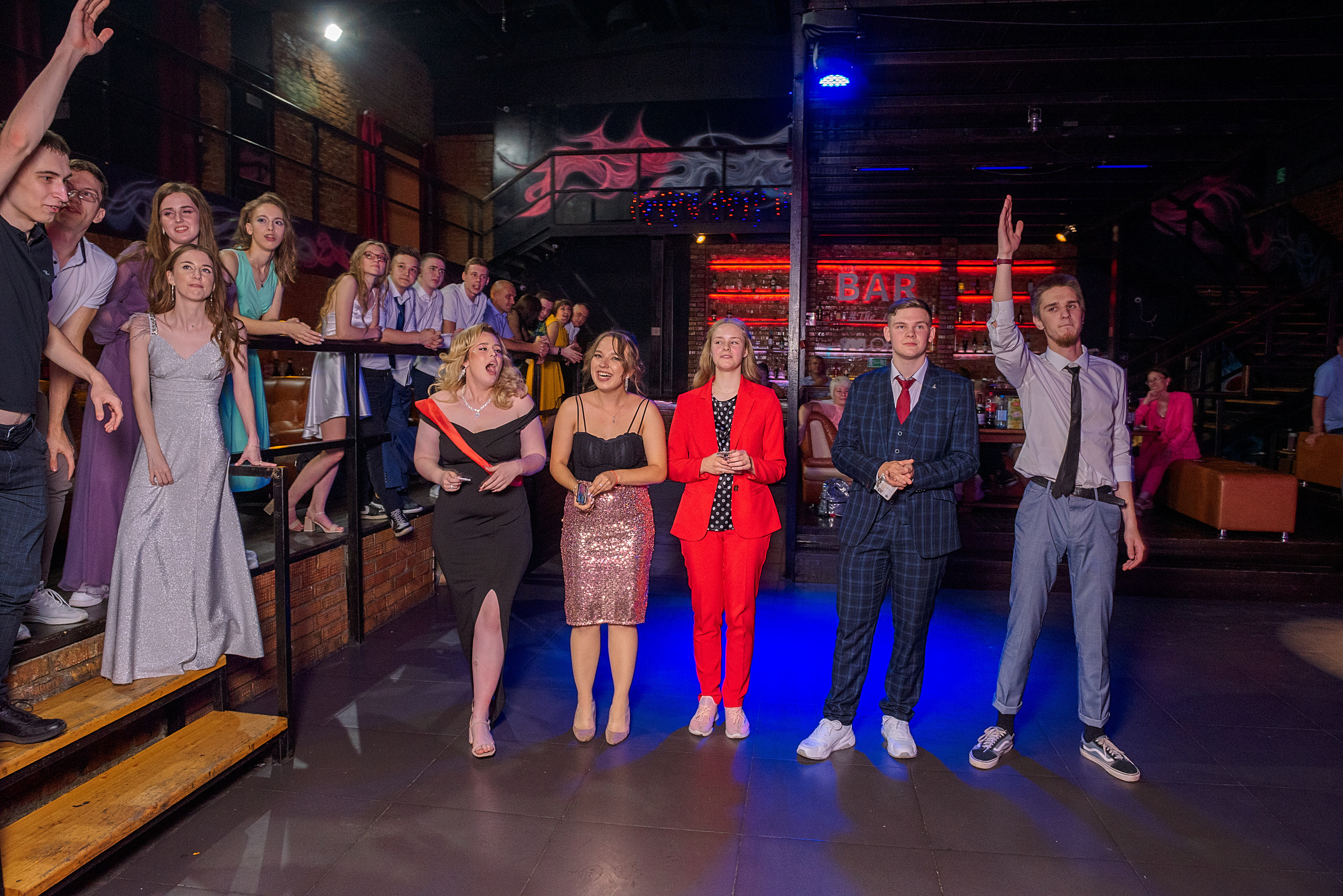 ВЫПУСКНОЙ 11А шк106. Семейный, свадебный, школьный фотограф в Железногорске Целуев Андрей