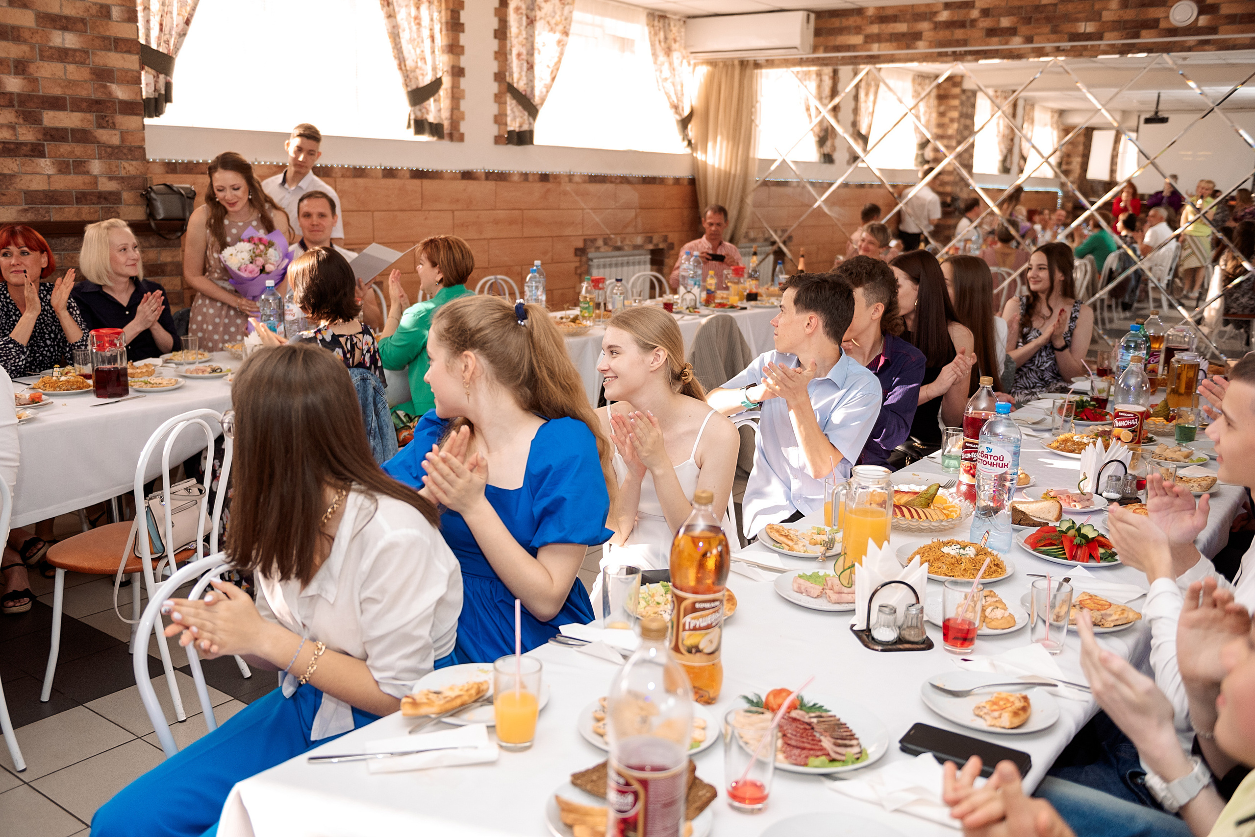 ВЫПУСКНОЙ 9кл. шк.106. Семейный, свадебный, школьный фотограф в Железногорске Целуев Андрей