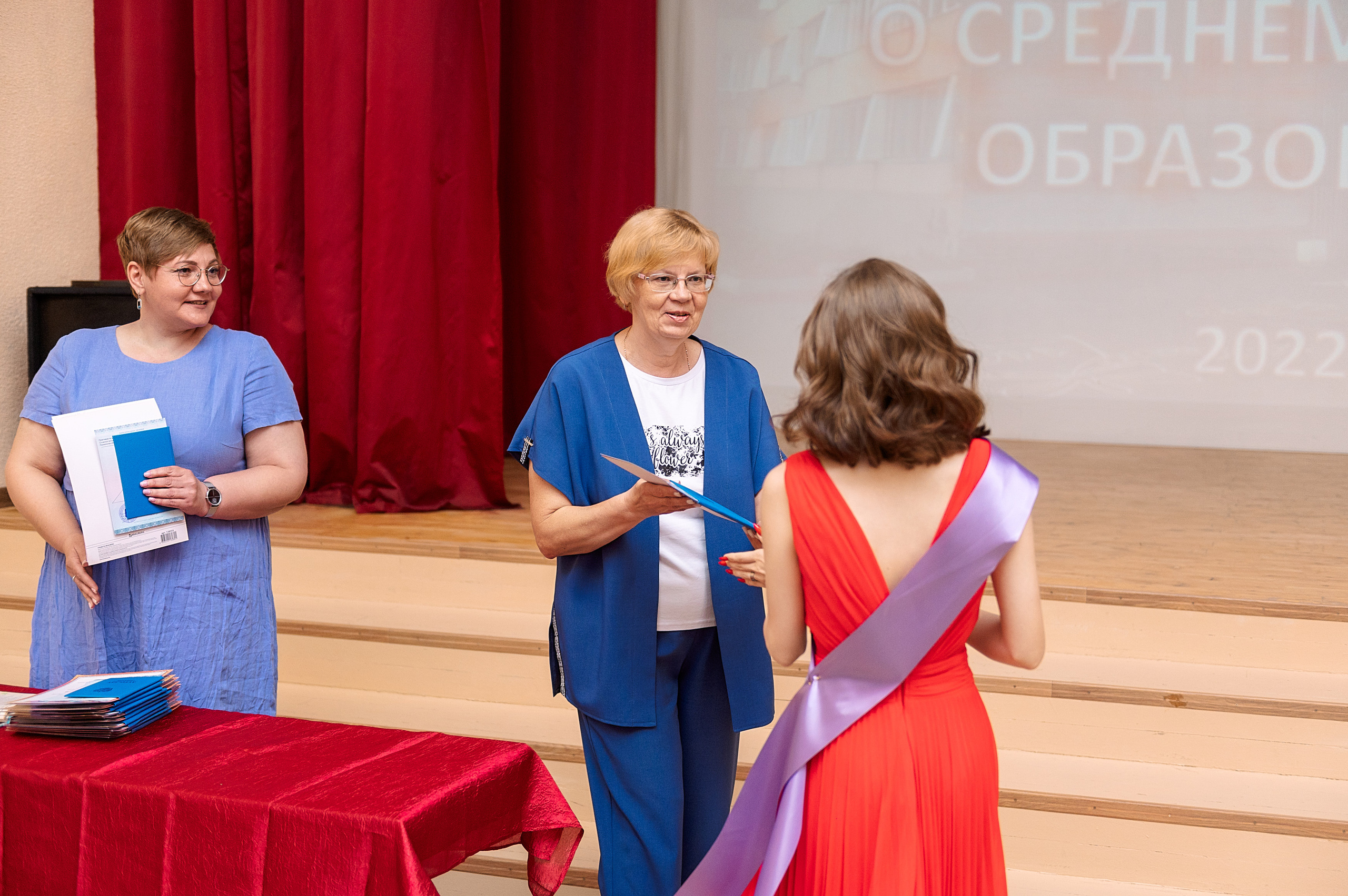 ВЫПУСКНОЙ 11А шк106. Семейный, свадебный, школьный фотограф в Железногорске Целуев Андрей