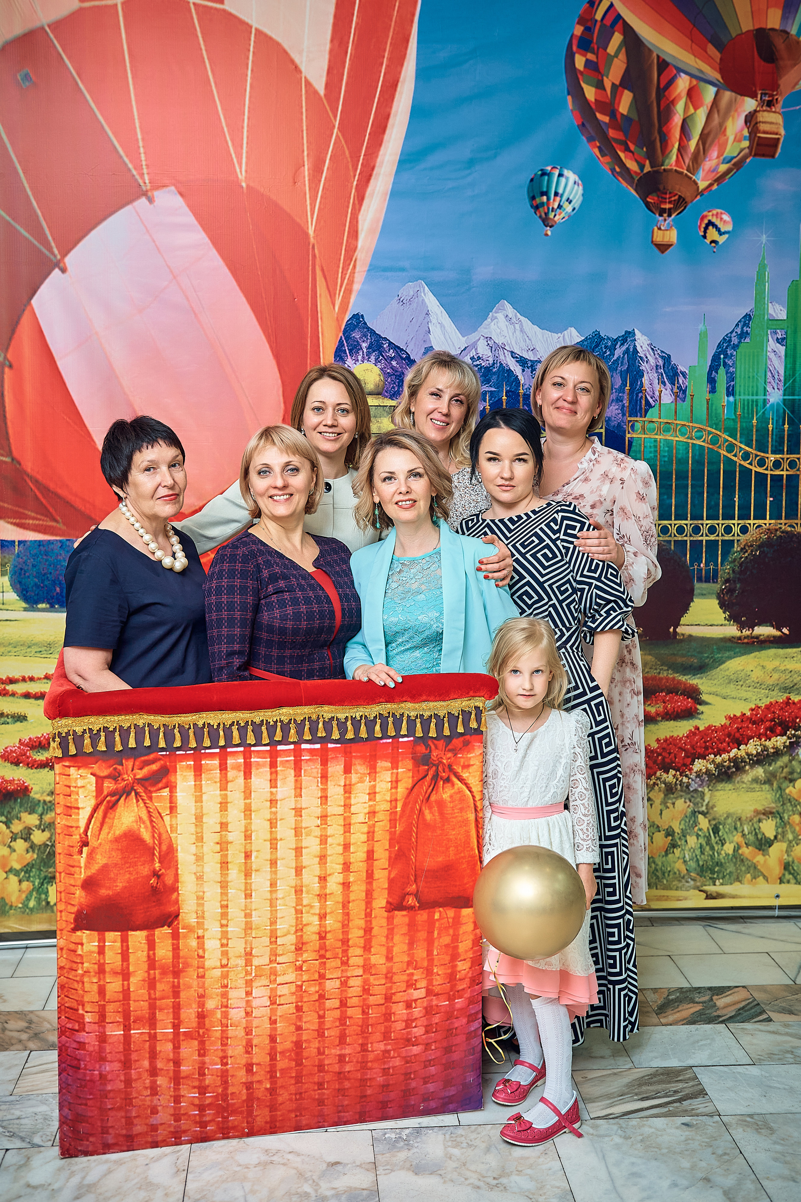 Выпускной 11 кл школа 100 2021 г. Семейный, свадебный, школьный фотограф в Железногорске Целуев Андрей