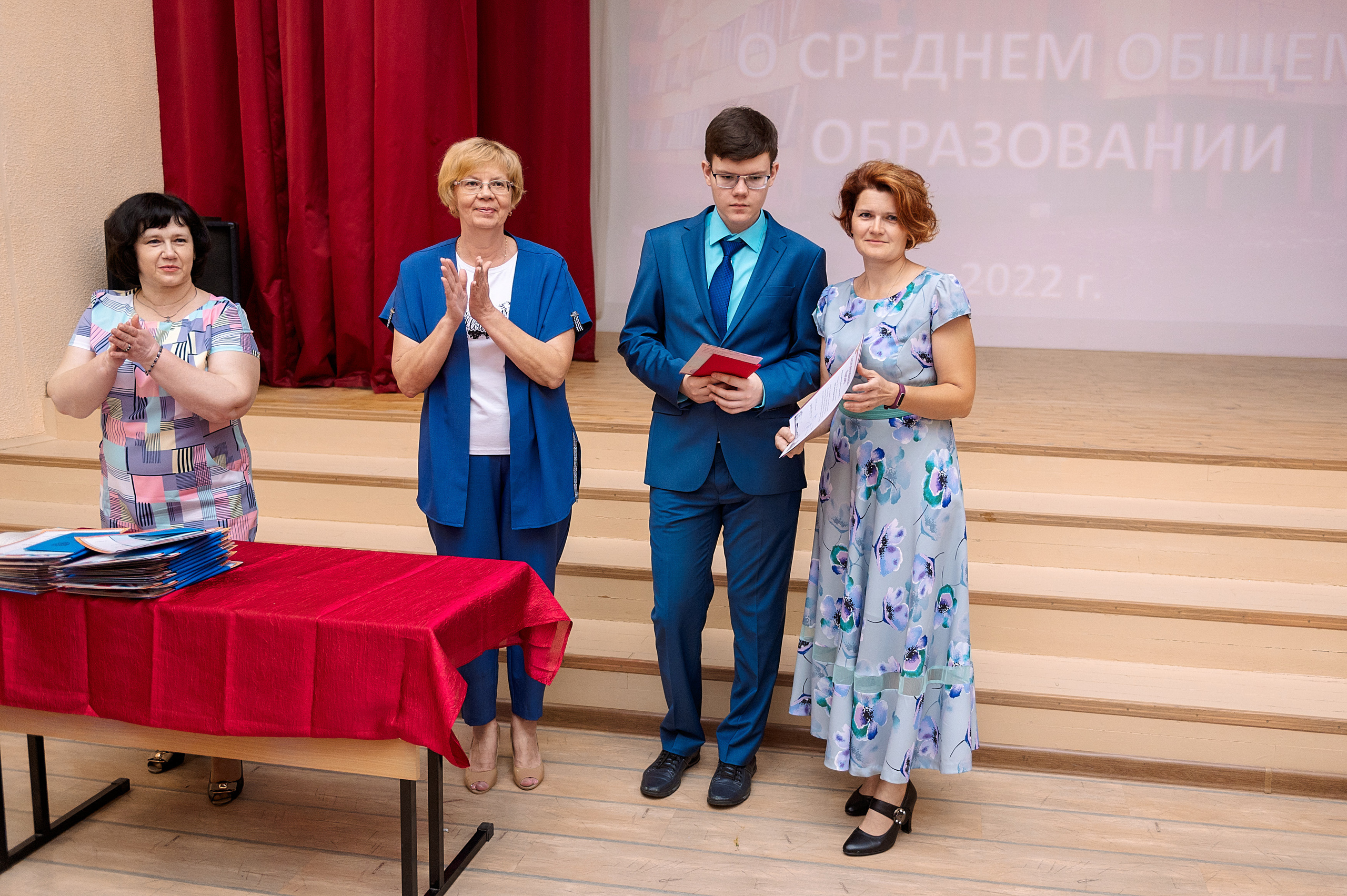 ВЫПУСКНОЙ 11А шк106. Семейный, свадебный, школьный фотограф в Железногорске Целуев Андрей