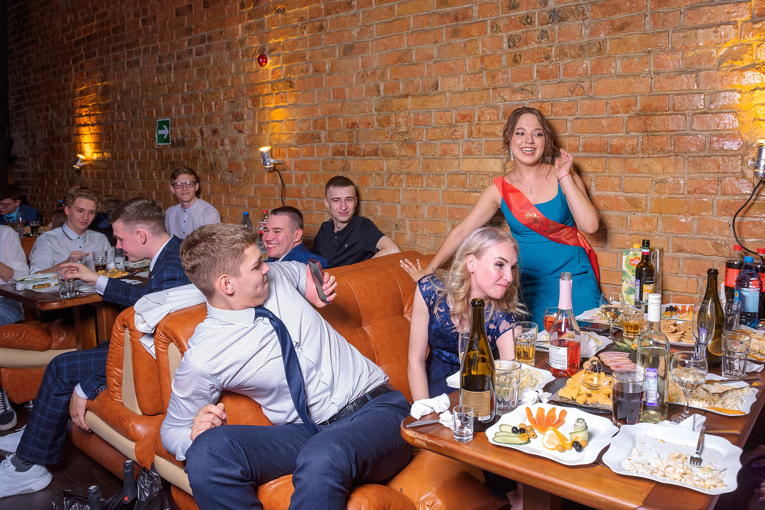 ВЫПУСКНОЙ 11А шк106. Семейный, свадебный, школьный фотограф в Железногорске Целуев Андрей