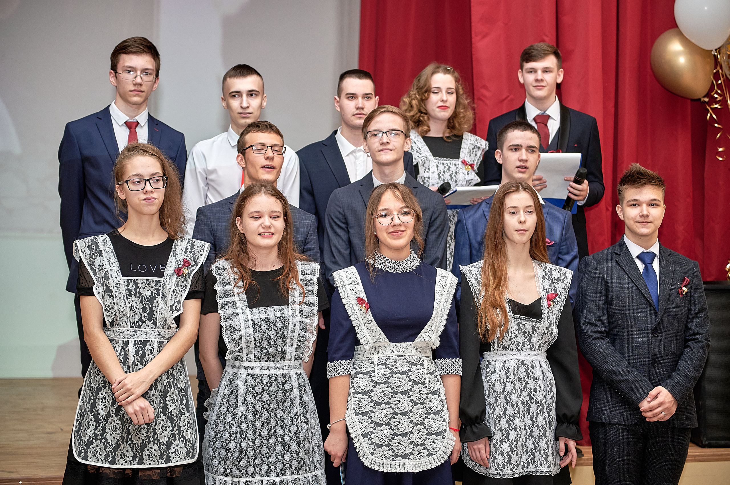 Последний звонок шк. 106 2022. Семейный, свадебный, школьный фотограф в Железногорске Целуев Андрей