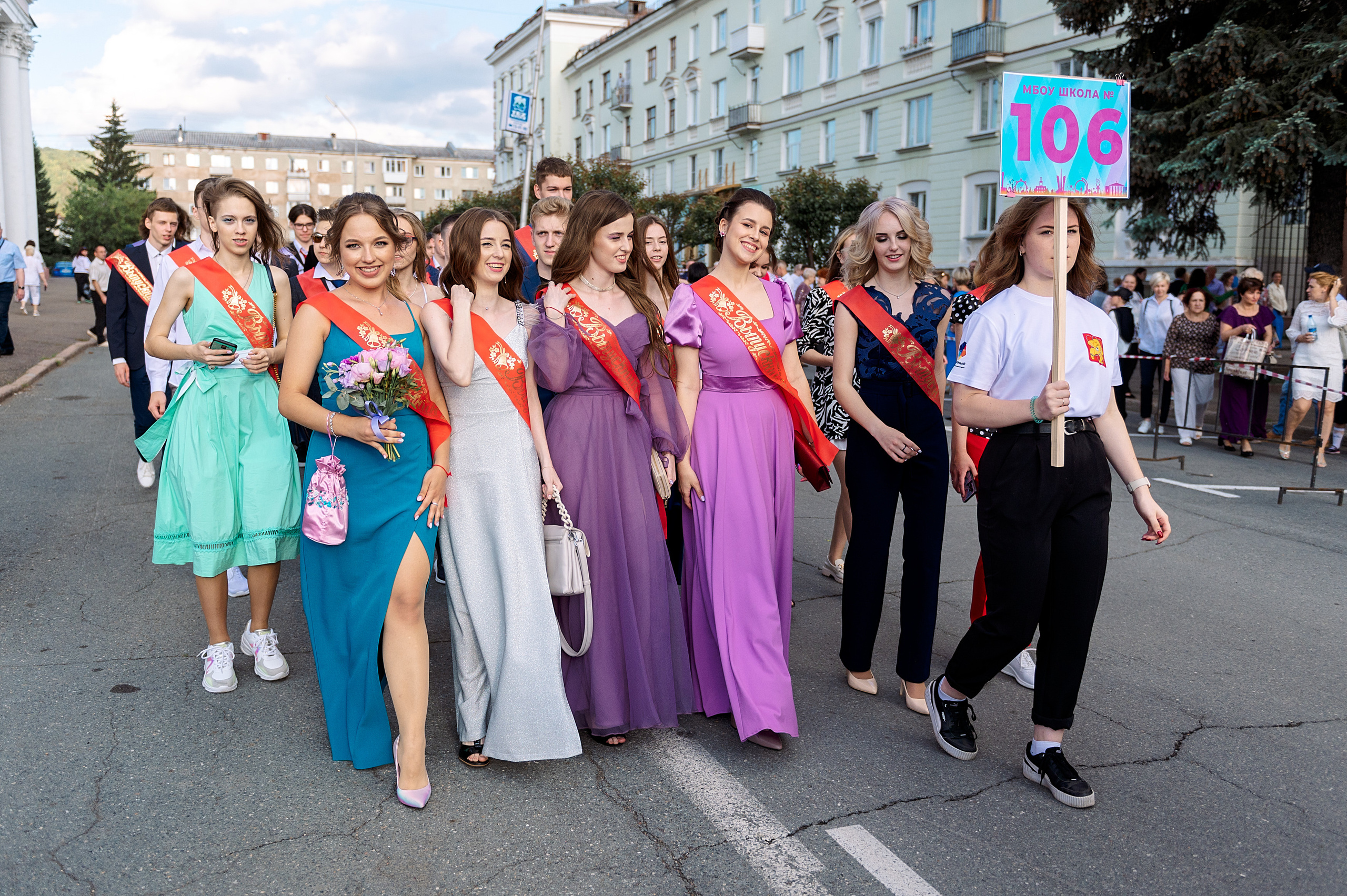 ВЫПУСКНОЙ 11А шк106. Семейный, свадебный, школьный фотограф в Железногорске Целуев Андрей