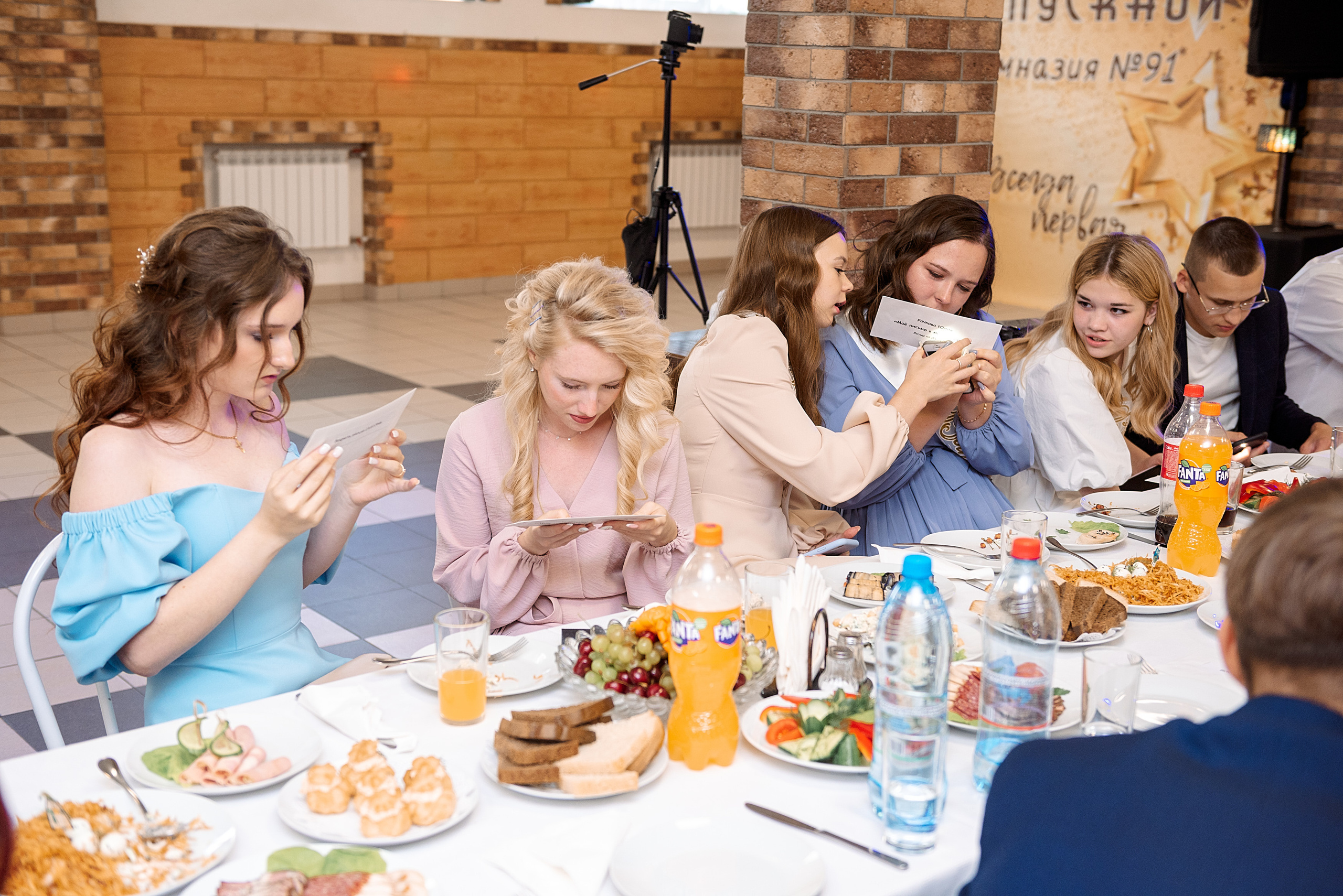 ВЫПУСКНОЙ 9кл. гимназия 91. Семейный, свадебный, школьный фотограф в Железногорске Целуев Андрей