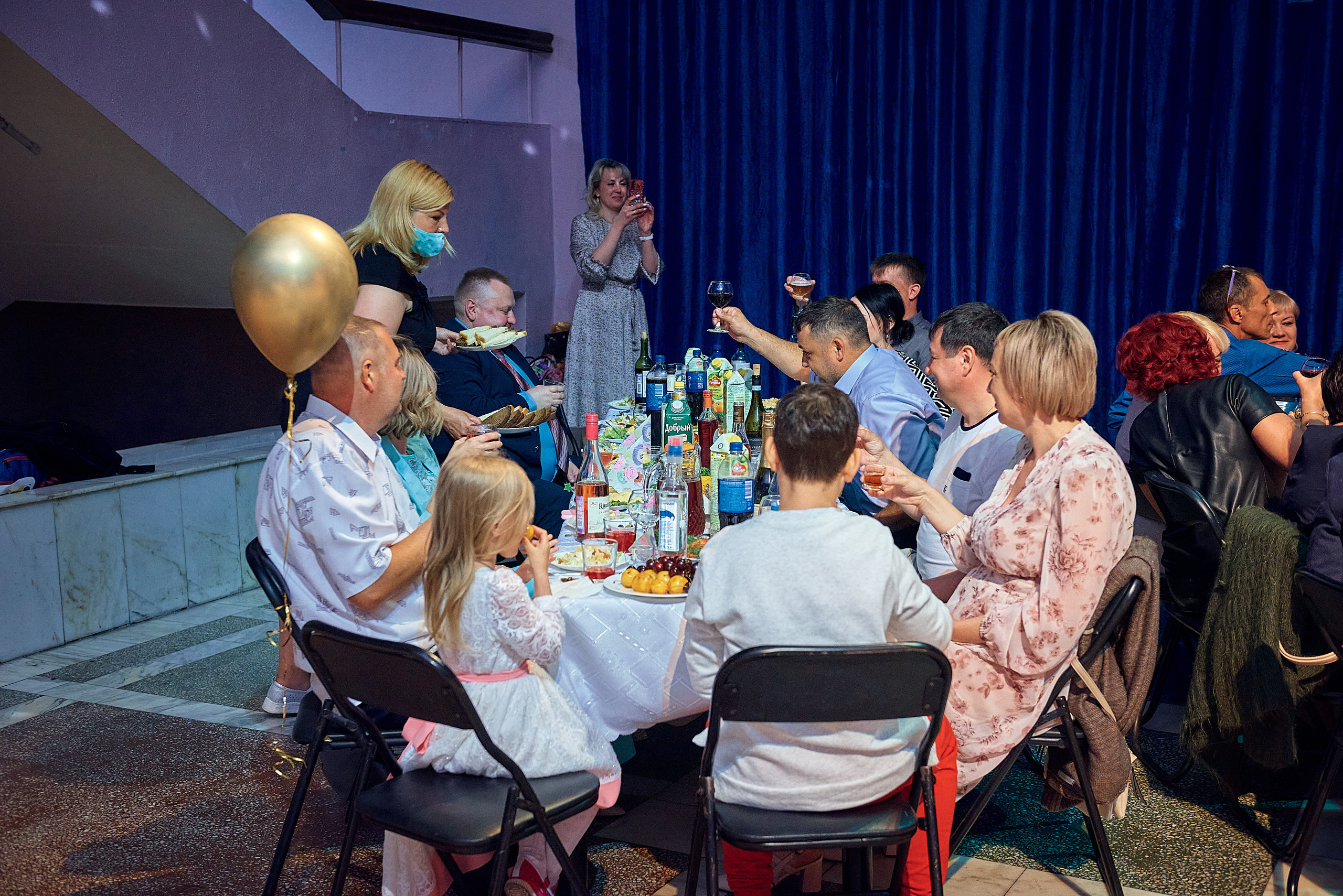 Выпускной 11 кл школа 100 2021 г. Семейный, свадебный, школьный фотограф в Железногорске Целуев Андрей