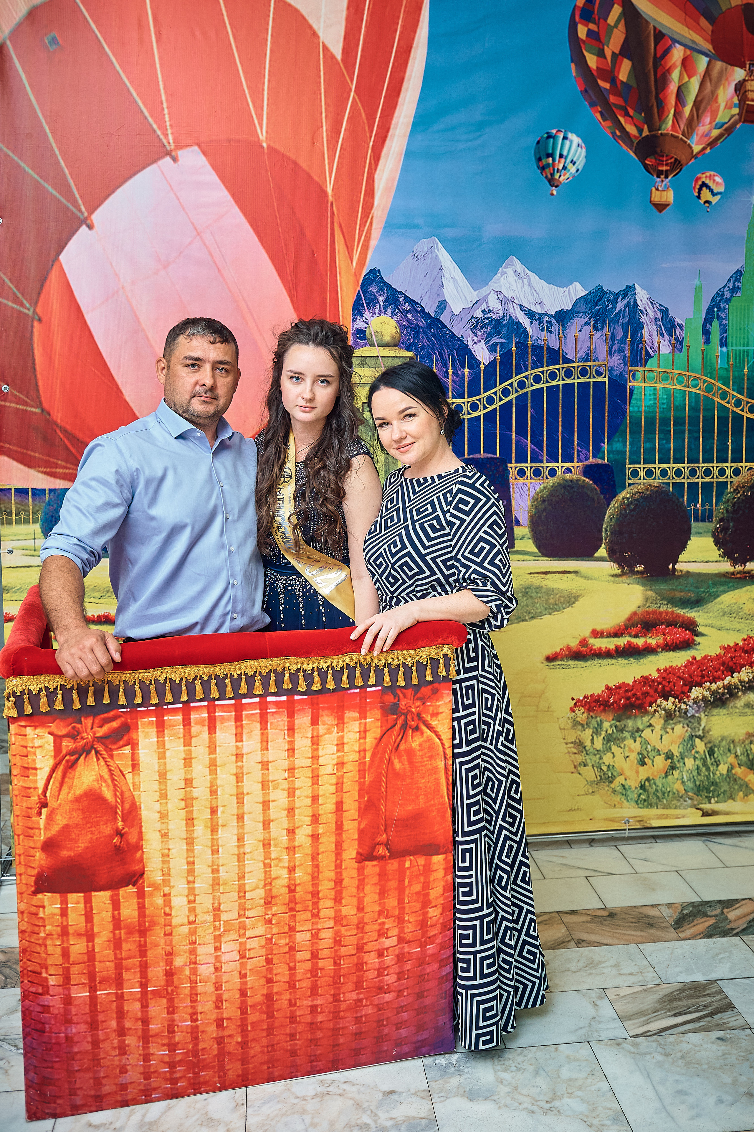 Выпускной 11 кл школа 100 2021 г. Семейный, свадебный, школьный фотограф в Железногорске Целуев Андрей