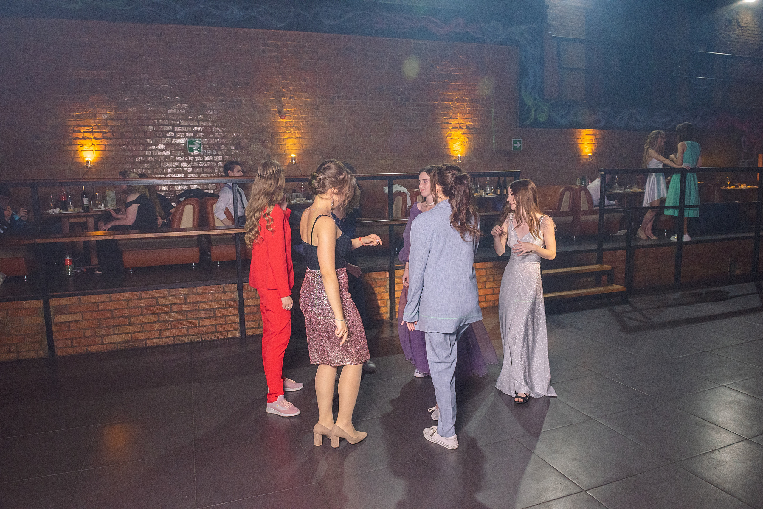 ВЫПУСКНОЙ 11А шк106. Семейный, свадебный, школьный фотограф в Железногорске Целуев Андрей