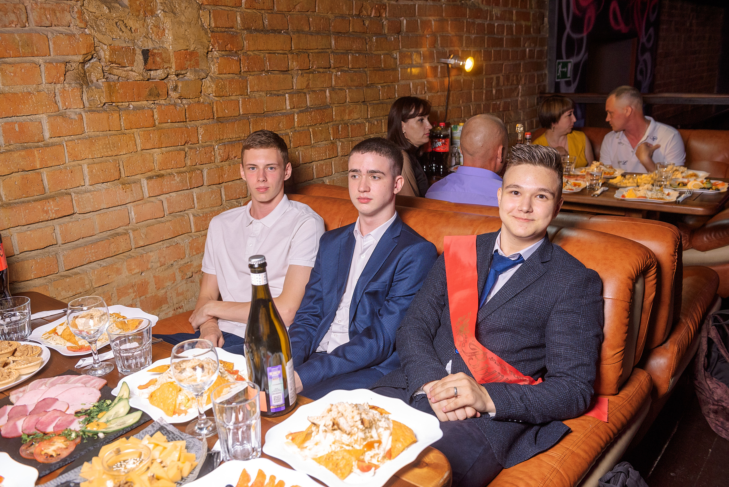 ВЫПУСКНОЙ 11А шк106. Семейный, свадебный, школьный фотограф в Железногорске Целуев Андрей