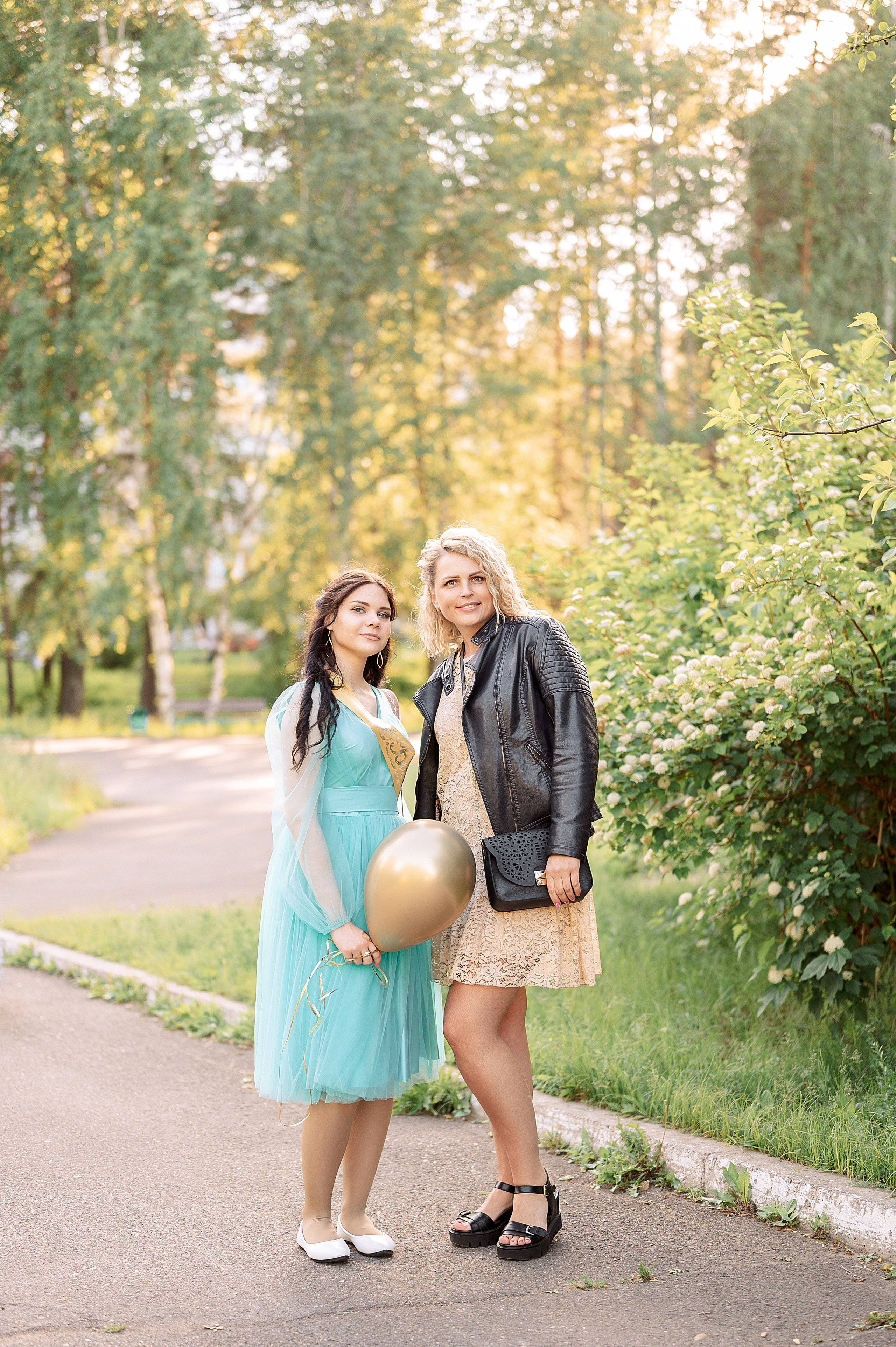 Выпускной 11 кл школа 100 2021 г. Семейный, свадебный, школьный фотограф в Железногорске Целуев Андрей