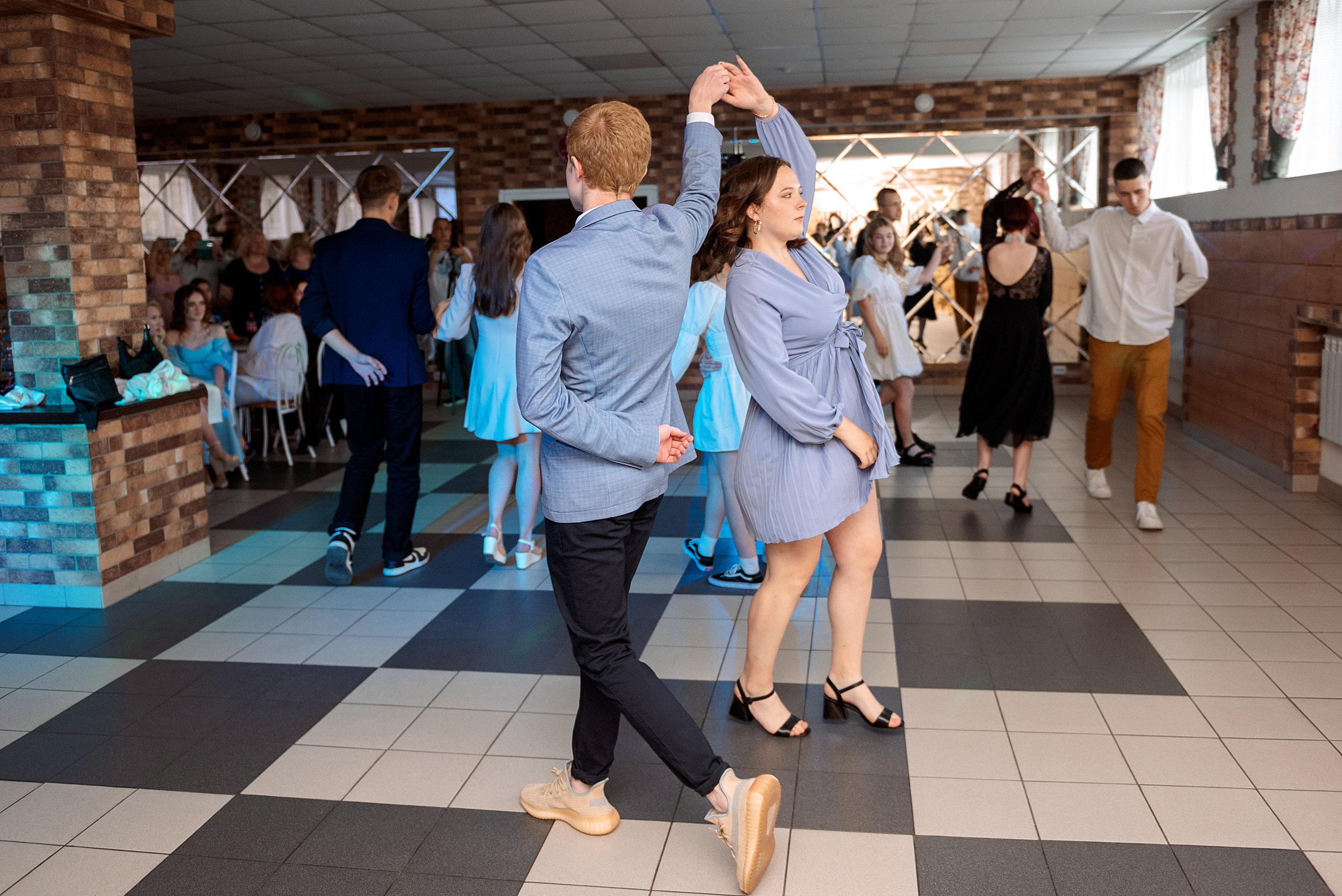 ВЫПУСКНОЙ 9кл. гимназия 91. Семейный, свадебный, школьный фотограф в Железногорске Целуев Андрей