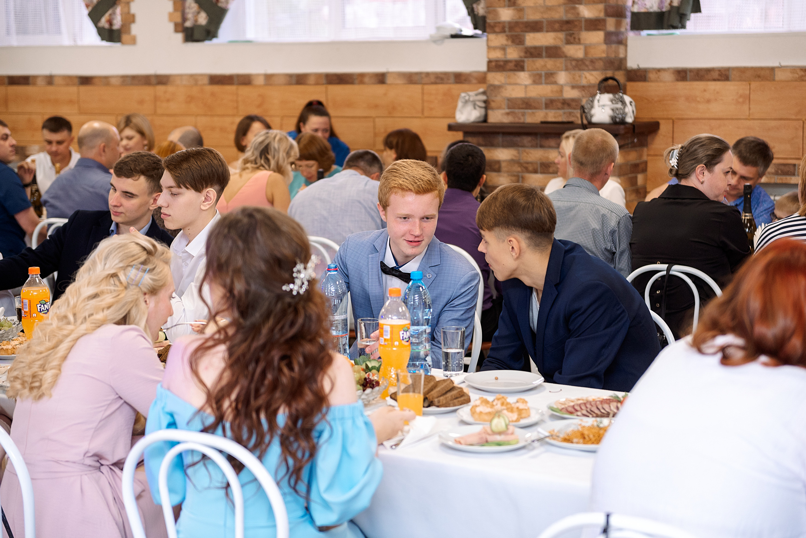 ВЫПУСКНОЙ 9кл. гимназия 91. Семейный, свадебный, школьный фотограф в Железногорске Целуев Андрей