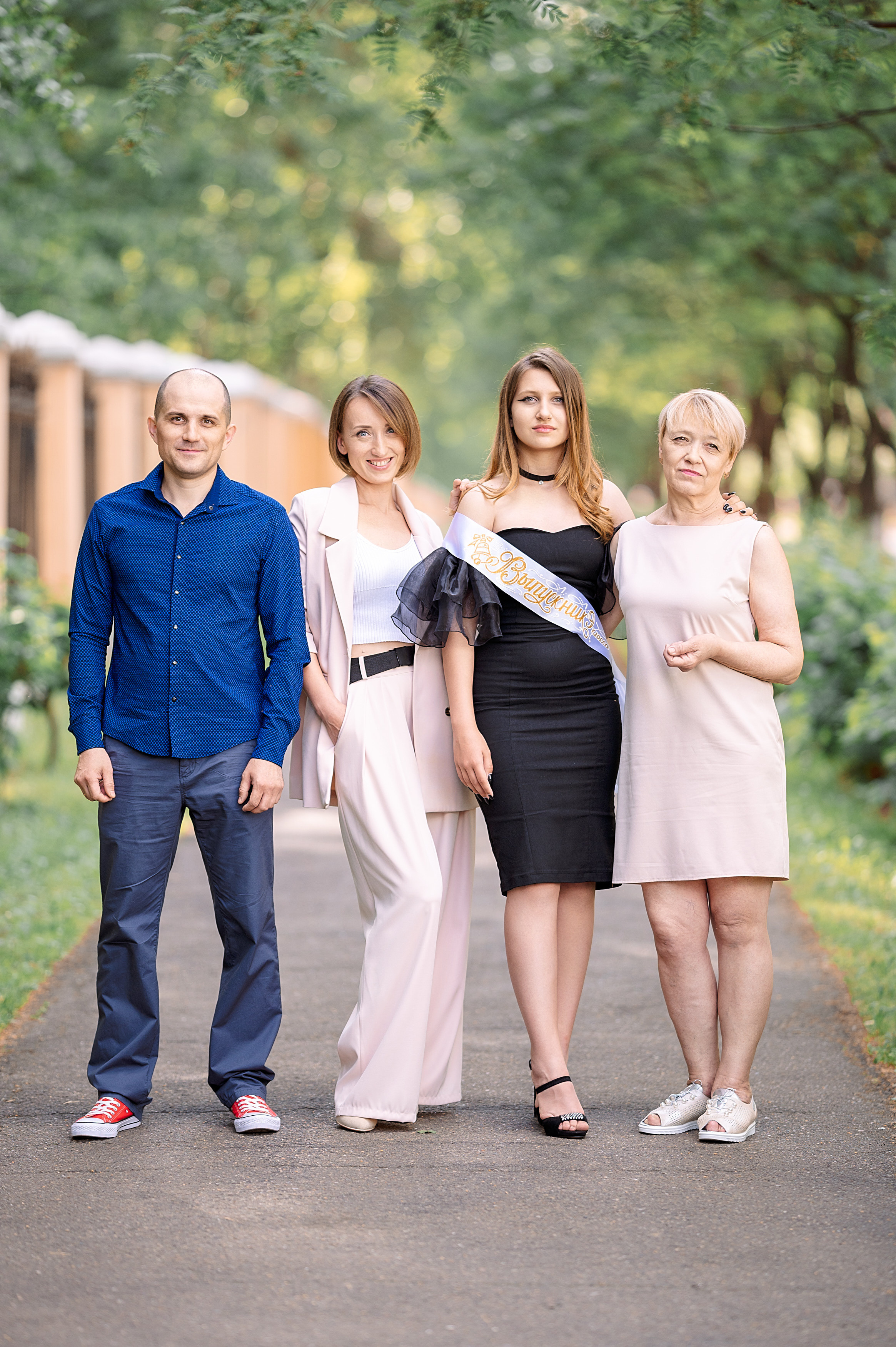 ВЫПУСКНОЙ 9кл. гимназия 91. Семейный, свадебный, школьный фотограф в Железногорске Целуев Андрей