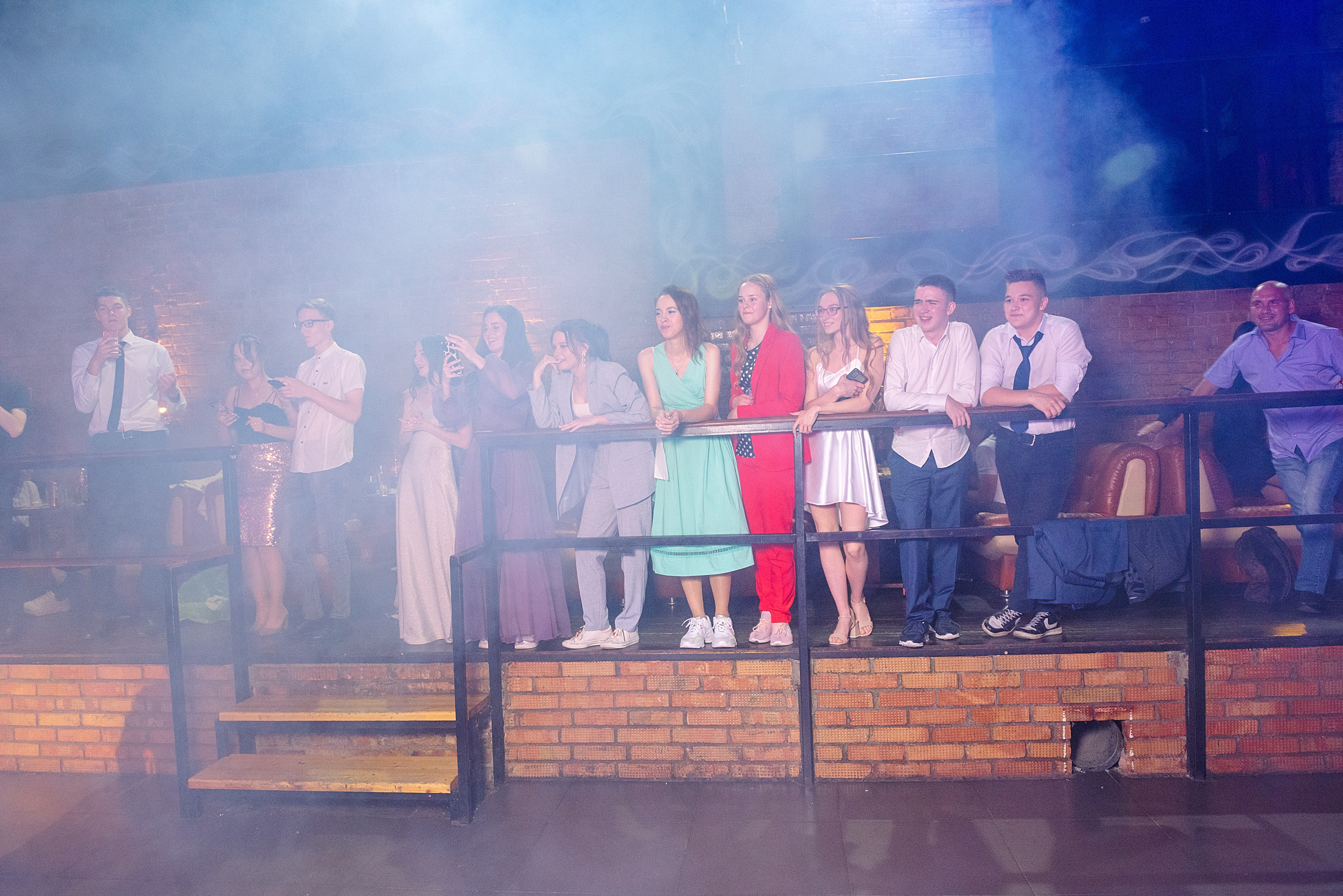 ВЫПУСКНОЙ 11А шк106. Семейный, свадебный, школьный фотограф в Железногорске Целуев Андрей