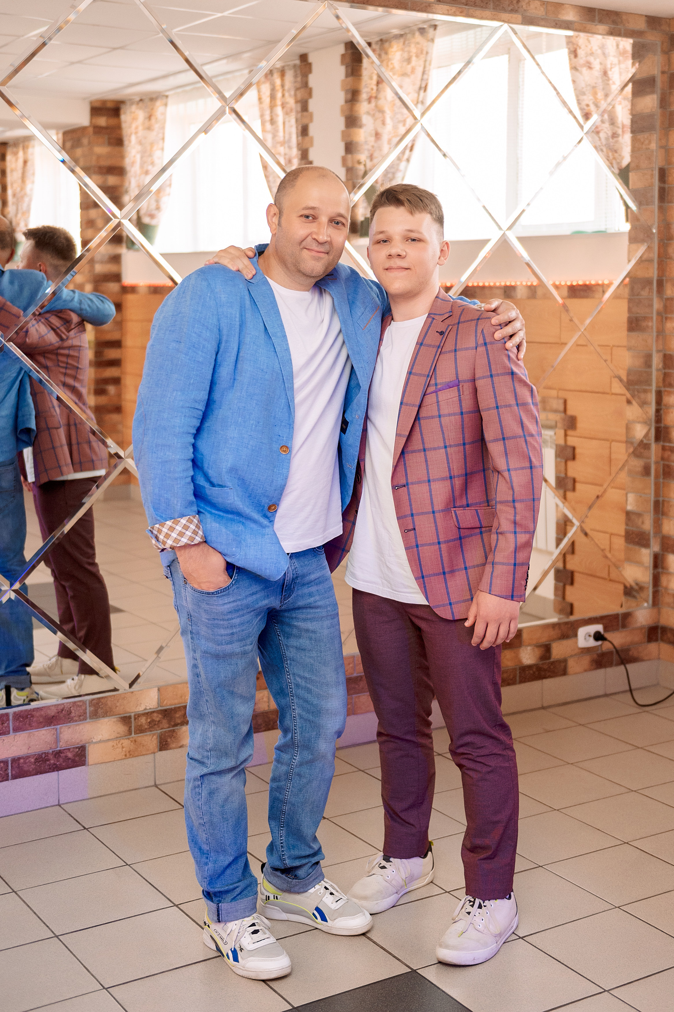 ВЫПУСКНОЙ 9кл. шк.106. Семейный, свадебный, школьный фотограф в Железногорске Целуев Андрей