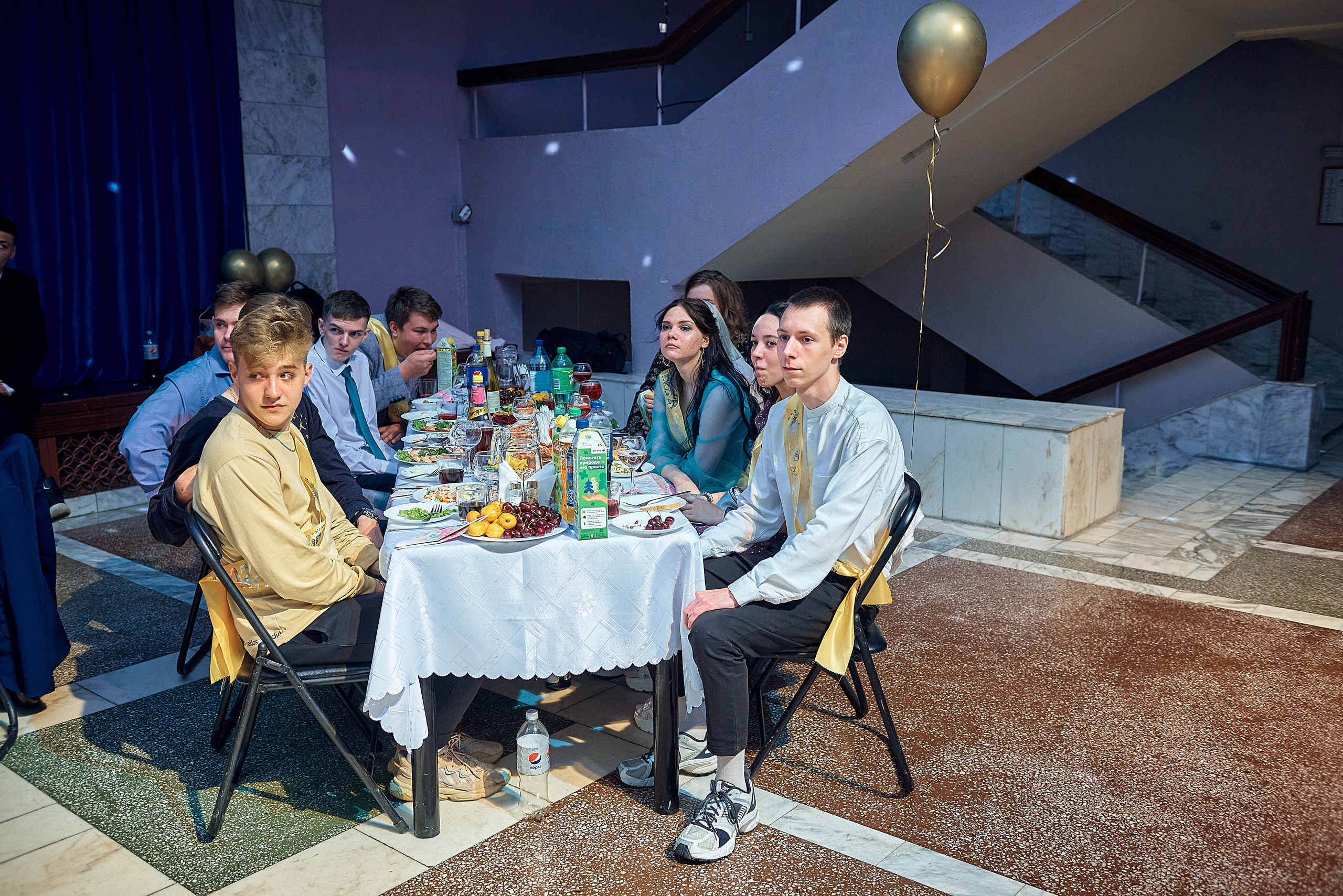 Выпускной 11 кл школа 100 2021 г. Семейный, свадебный, школьный фотограф в Железногорске Целуев Андрей