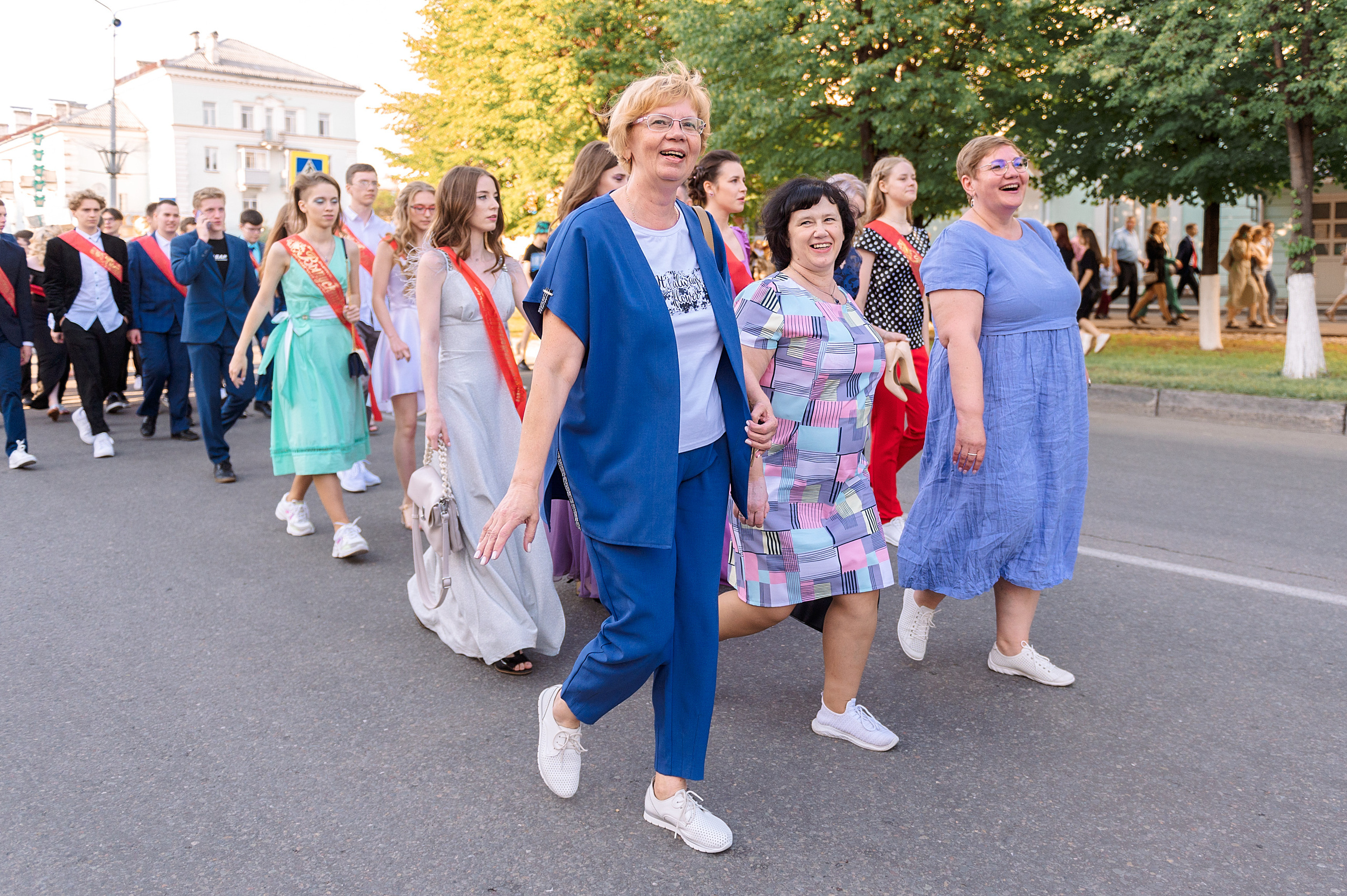 ВЫПУСКНОЙ 11А шк106. Семейный, свадебный, школьный фотограф в Железногорске Целуев Андрей
