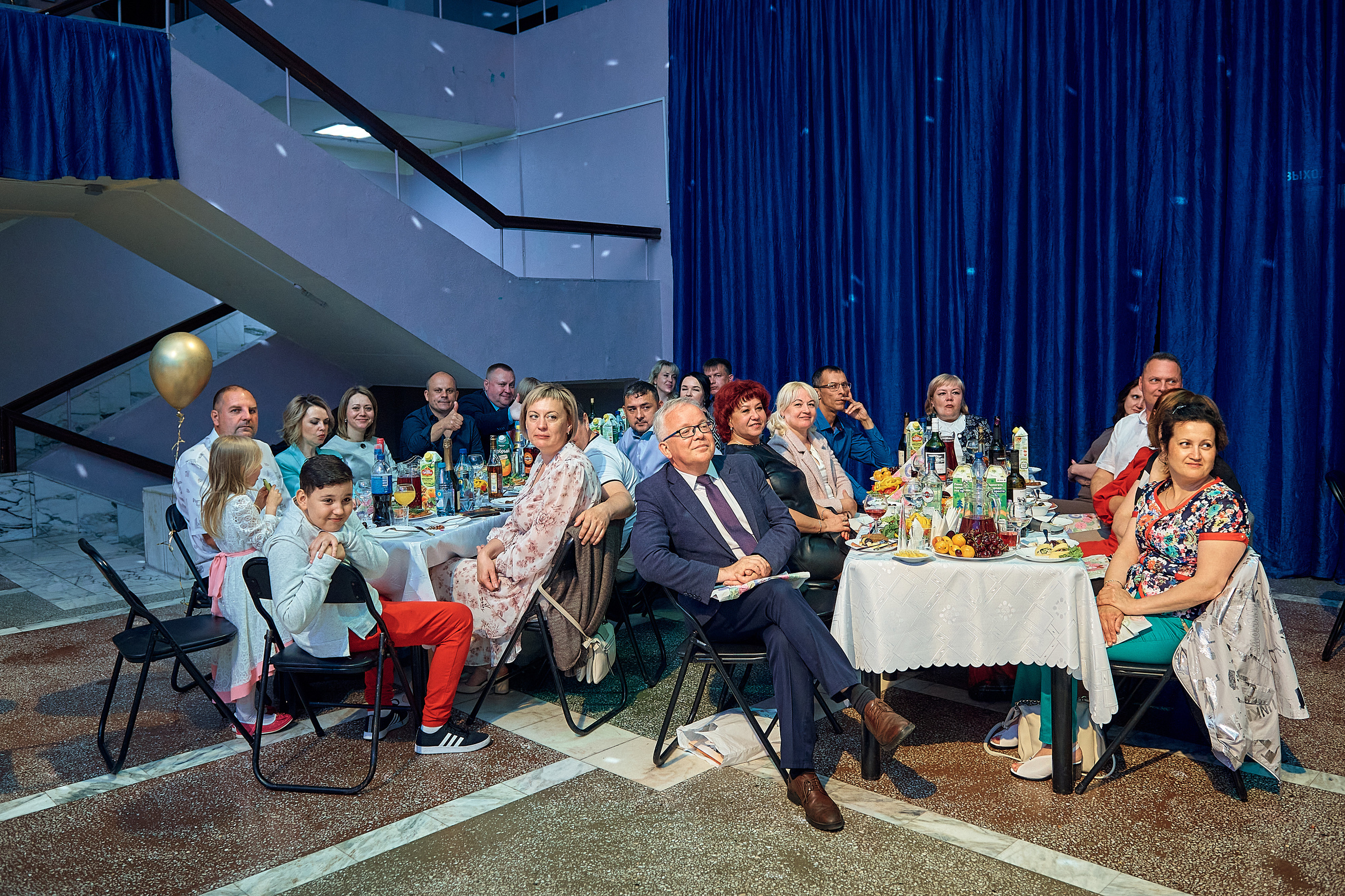 Выпускной 11 кл школа 100 2021 г. Семейный, свадебный, школьный фотограф в Железногорске Целуев Андрей