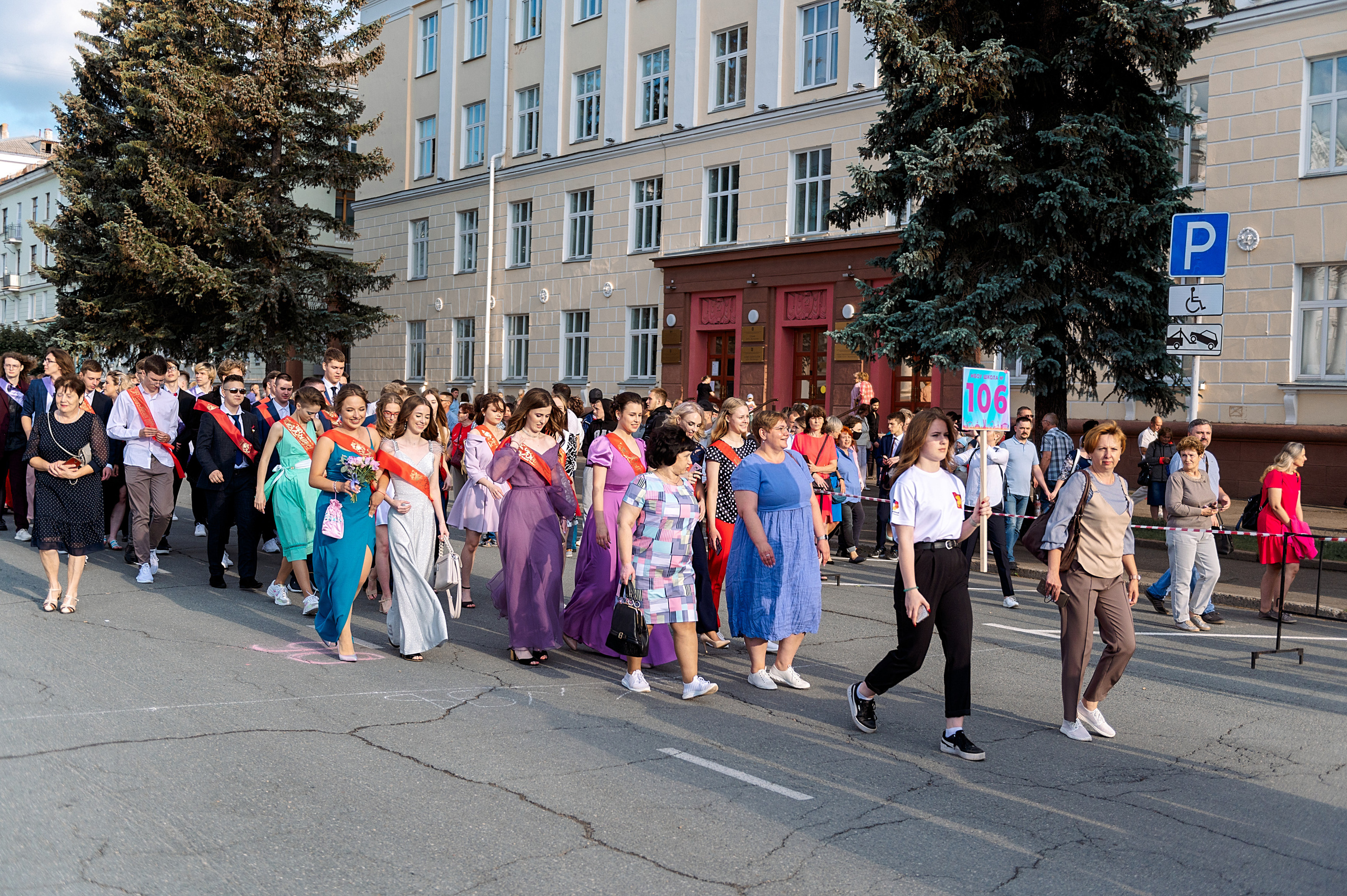 ВЫПУСКНОЙ 11А шк106. Семейный, свадебный, школьный фотограф в Железногорске Целуев Андрей