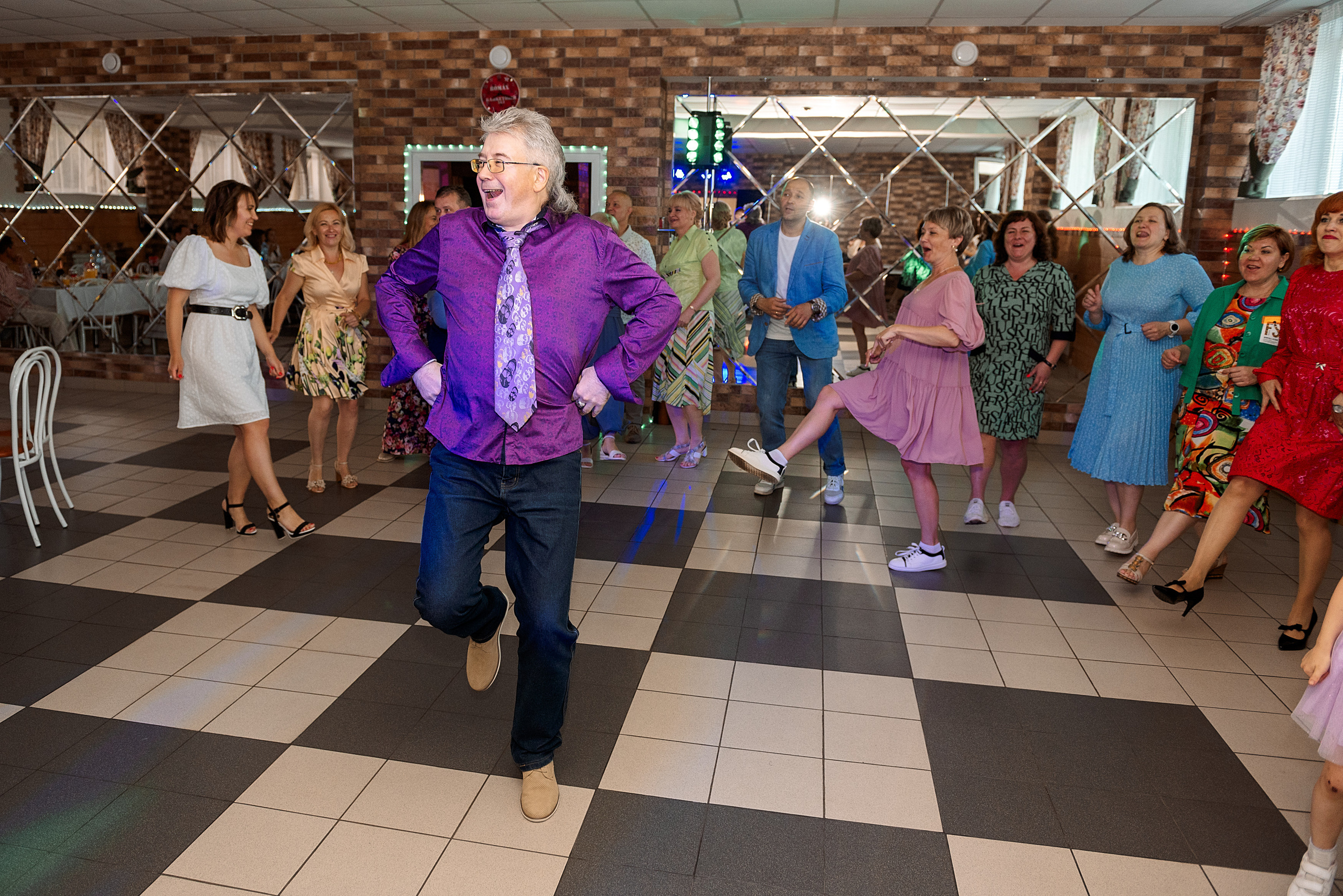 ВЫПУСКНОЙ 9кл. шк.106. Семейный, свадебный, школьный фотограф в Железногорске Целуев Андрей