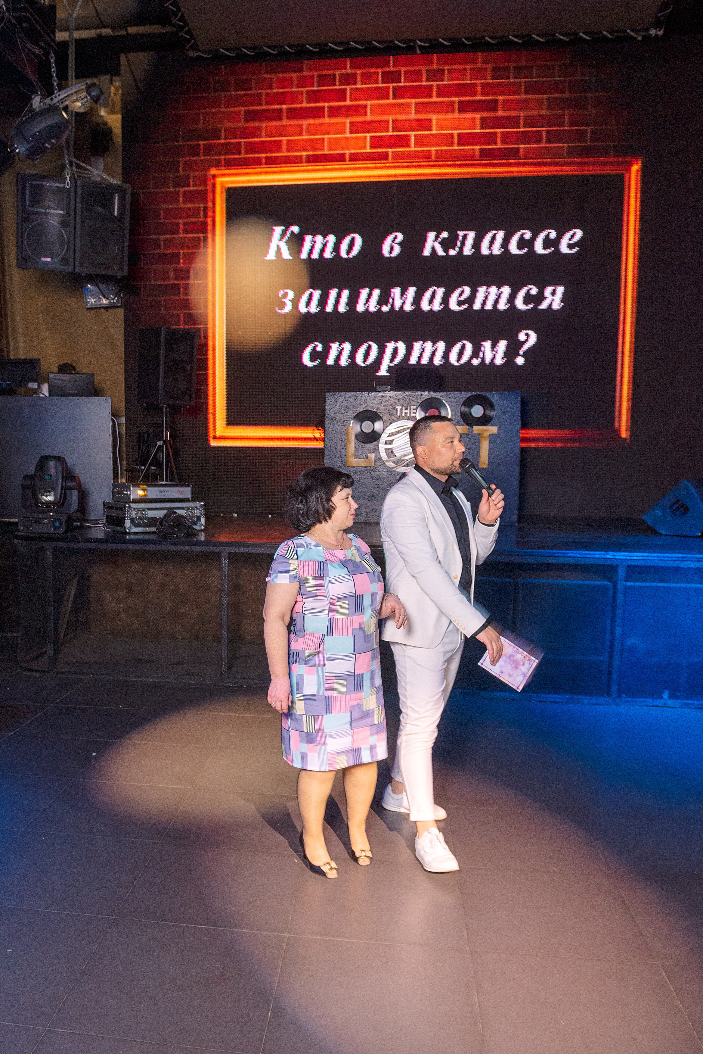 ВЫПУСКНОЙ 11А шк106. Семейный, свадебный, школьный фотограф в Железногорске Целуев Андрей