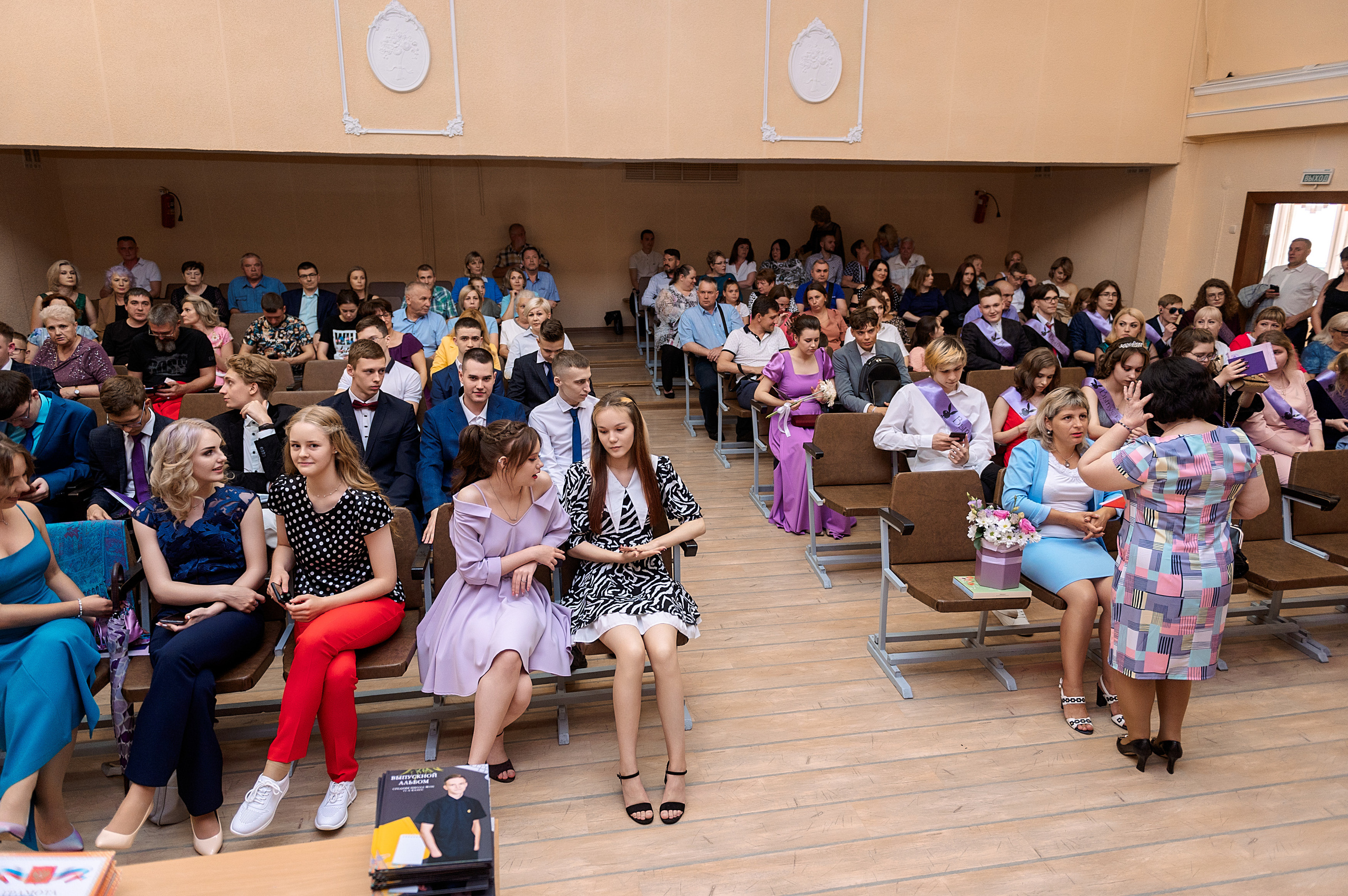 ВЫПУСКНОЙ 11А шк106. Семейный, свадебный, школьный фотограф в Железногорске Целуев Андрей