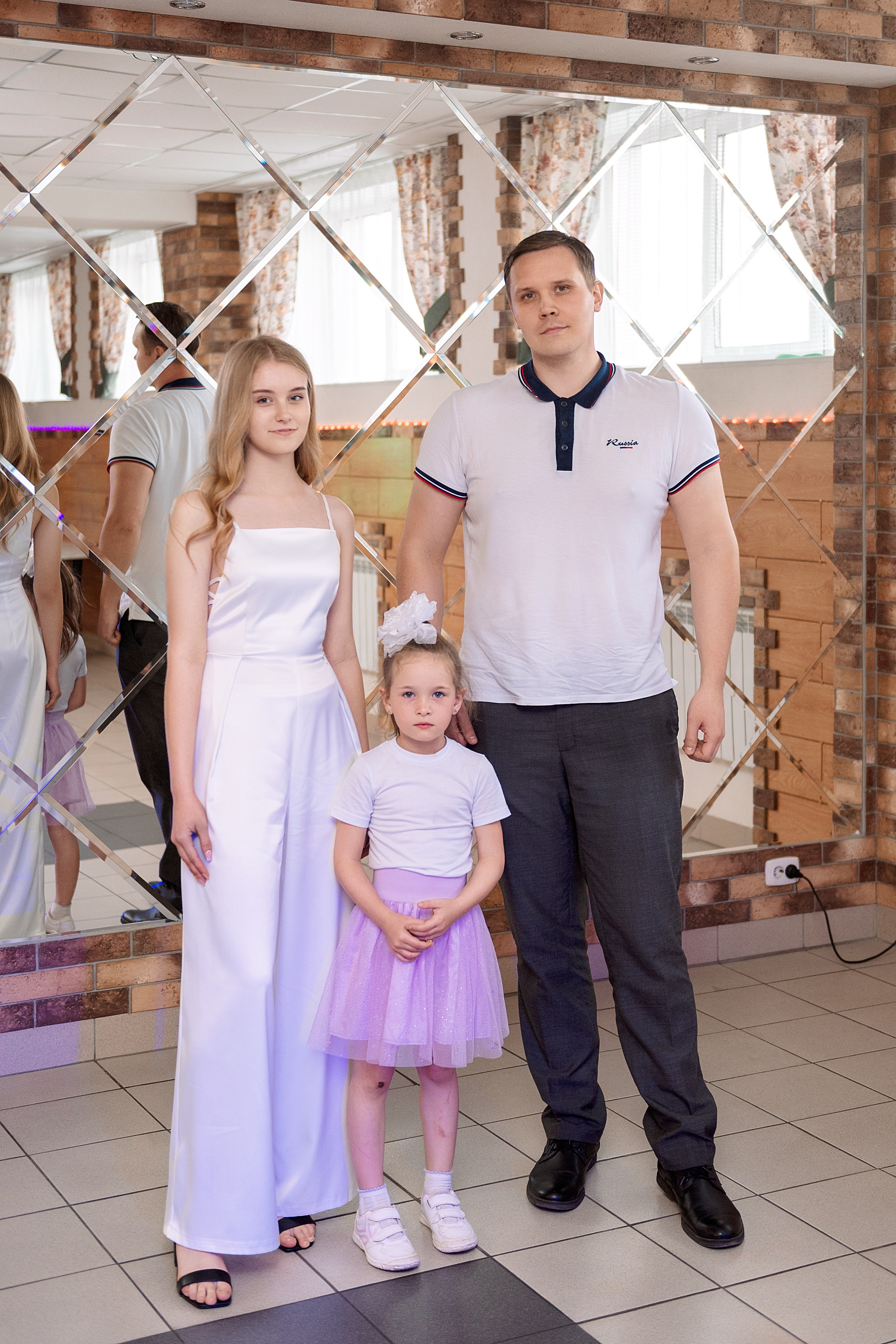 ВЫПУСКНОЙ 9кл. шк.106. Семейный, свадебный, школьный фотограф в Железногорске Целуев Андрей