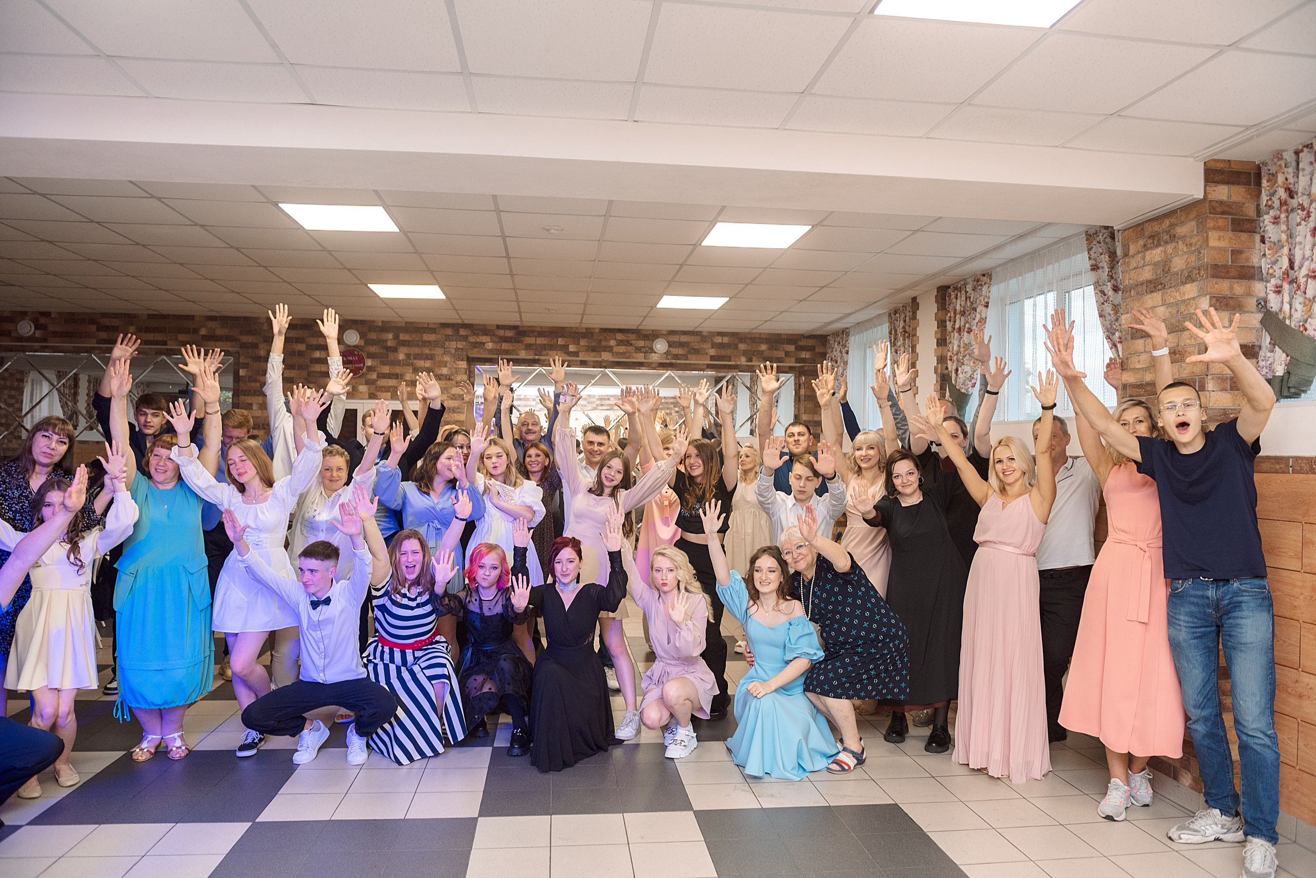 ВЫПУСКНОЙ 9кл. гимназия 91. Семейный, свадебный, школьный фотограф в Железногорске Целуев Андрей