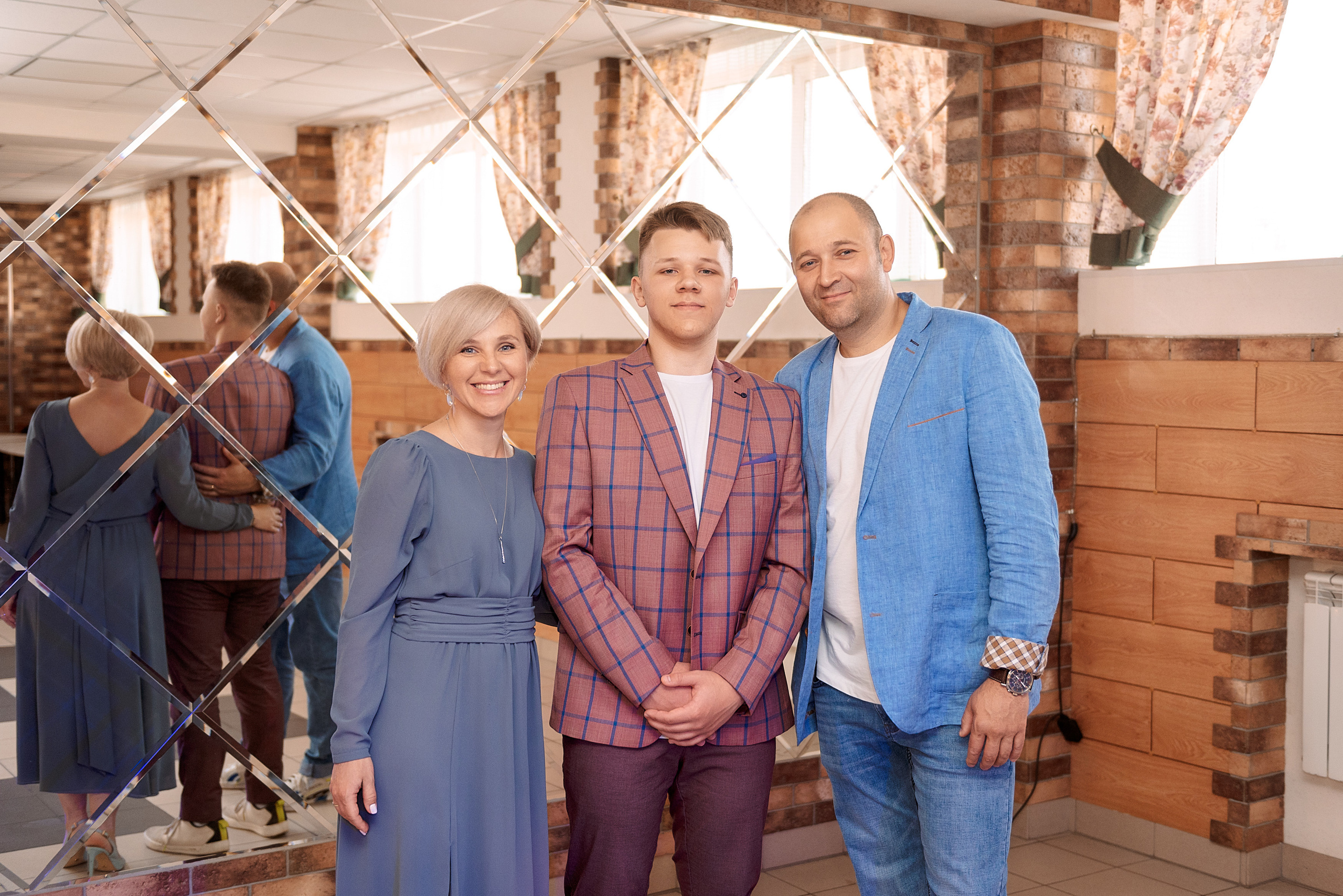 ВЫПУСКНОЙ 9кл. шк.106. Семейный, свадебный, школьный фотограф в Железногорске Целуев Андрей