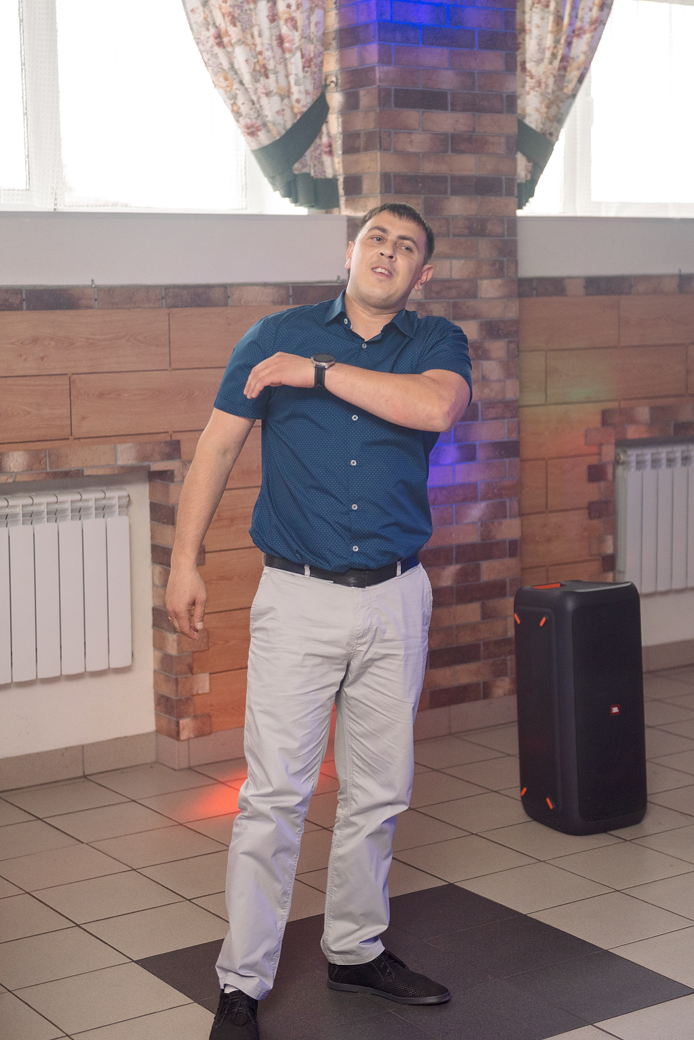 ВЫПУСКНОЙ 9кл. гимназия 91. Семейный, свадебный, школьный фотограф в Железногорске Целуев Андрей