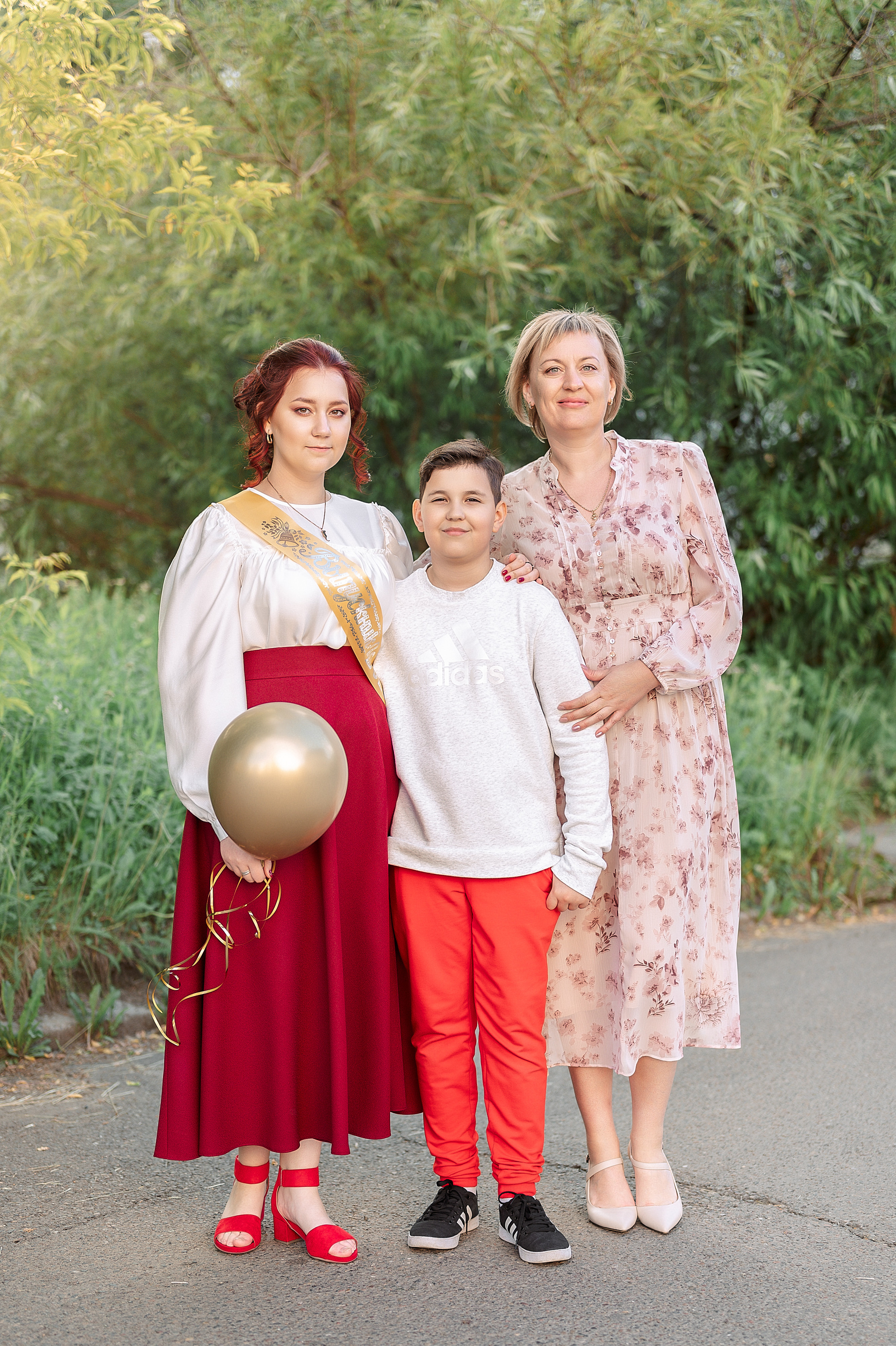 Выпускной 11 кл школа 100 2021 г. Семейный, свадебный, школьный фотограф в Железногорске Целуев Андрей