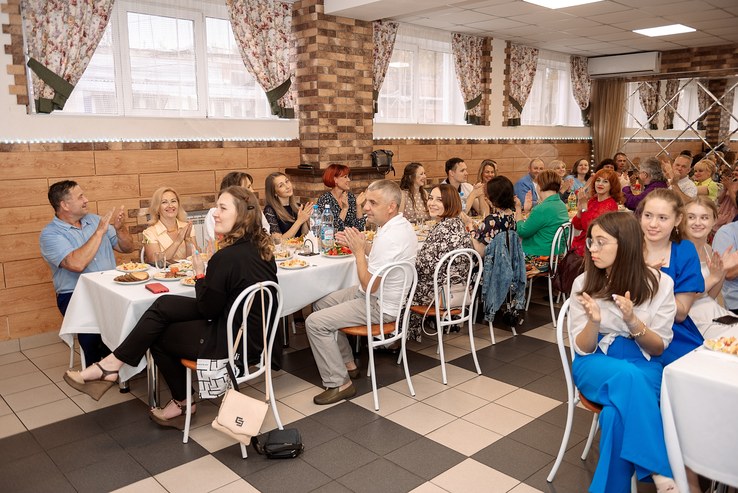 ВЫПУСКНОЙ 9кл. шк.106. Семейный, свадебный, школьный фотограф в Железногорске Целуев Андрей