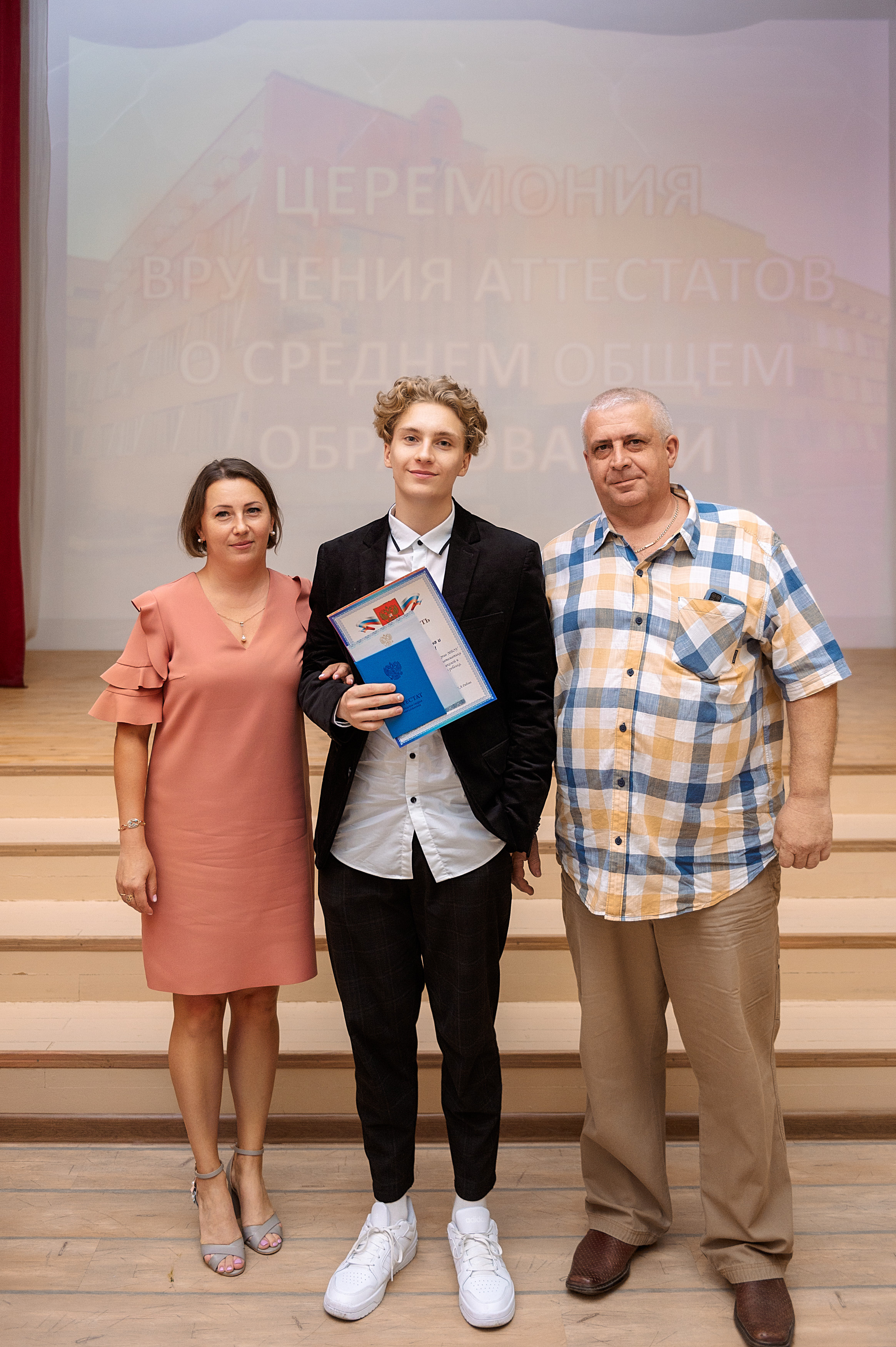 ВЫПУСКНОЙ 11А шк106. Семейный, свадебный, школьный фотограф в Железногорске Целуев Андрей