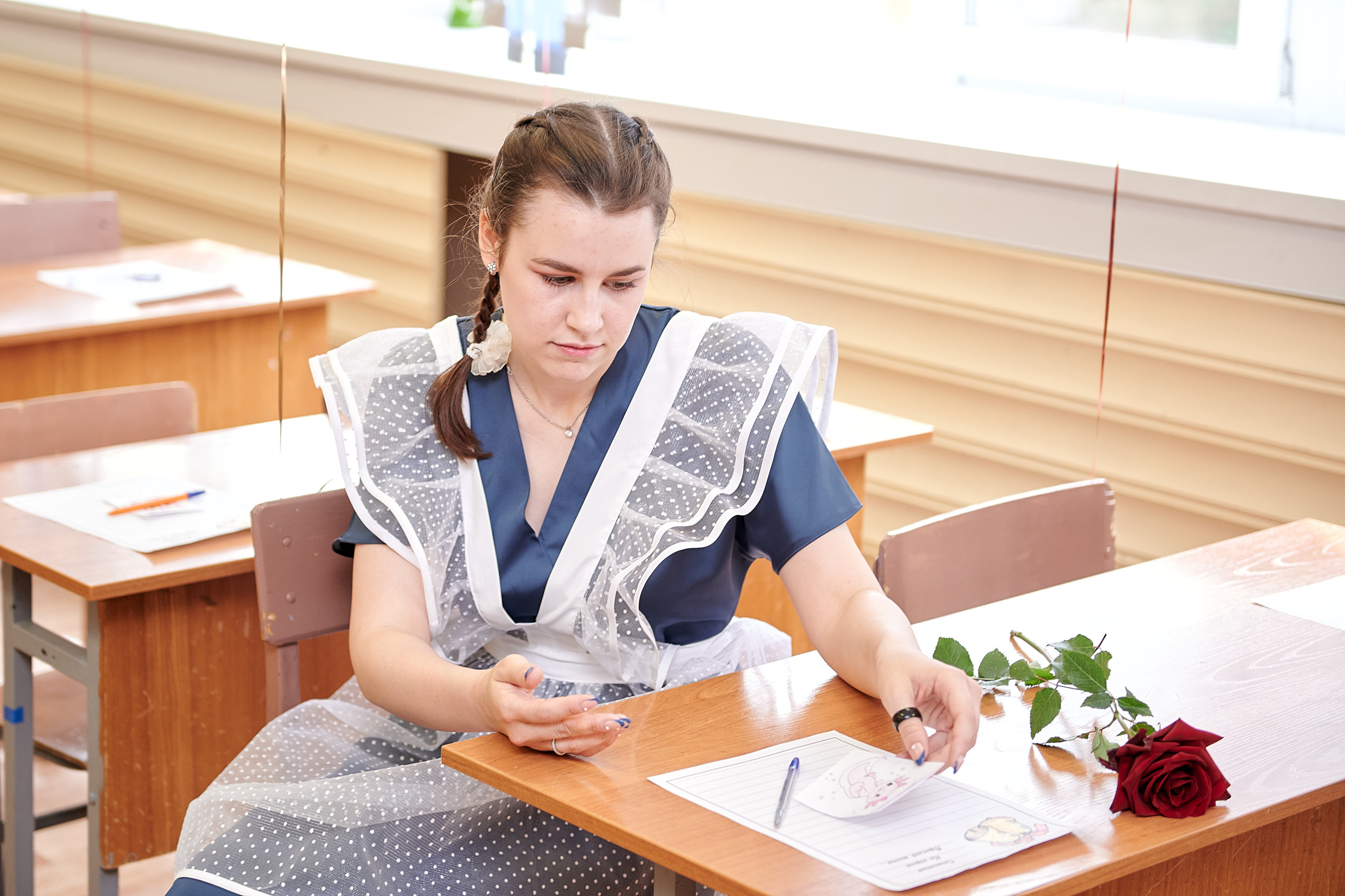 Последний звонок шк. 106 2022. Семейный, свадебный, школьный фотограф в Железногорске Целуев Андрей