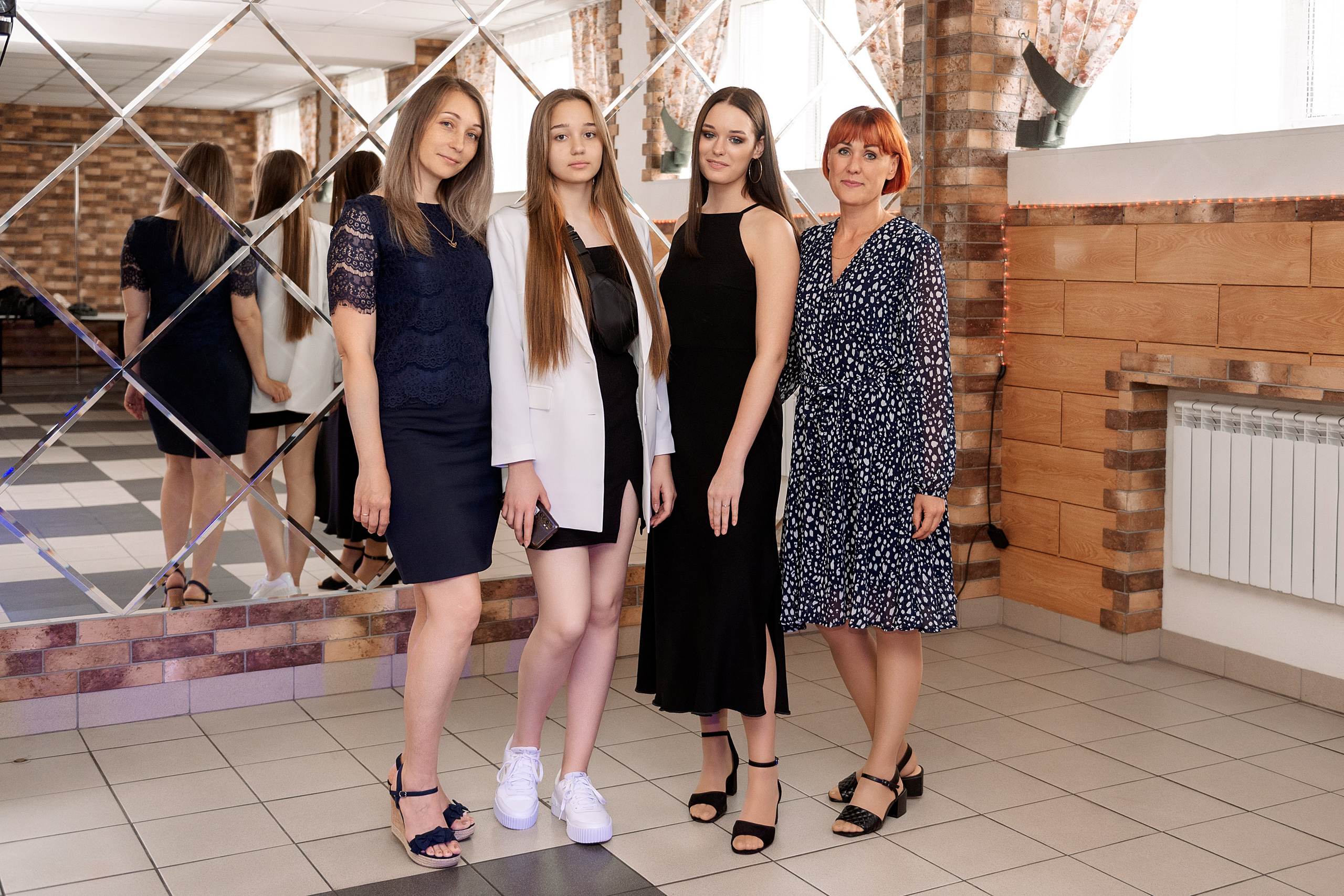 ВЫПУСКНОЙ 9кл. шк.106. Семейный, свадебный, школьный фотограф в Железногорске Целуев Андрей