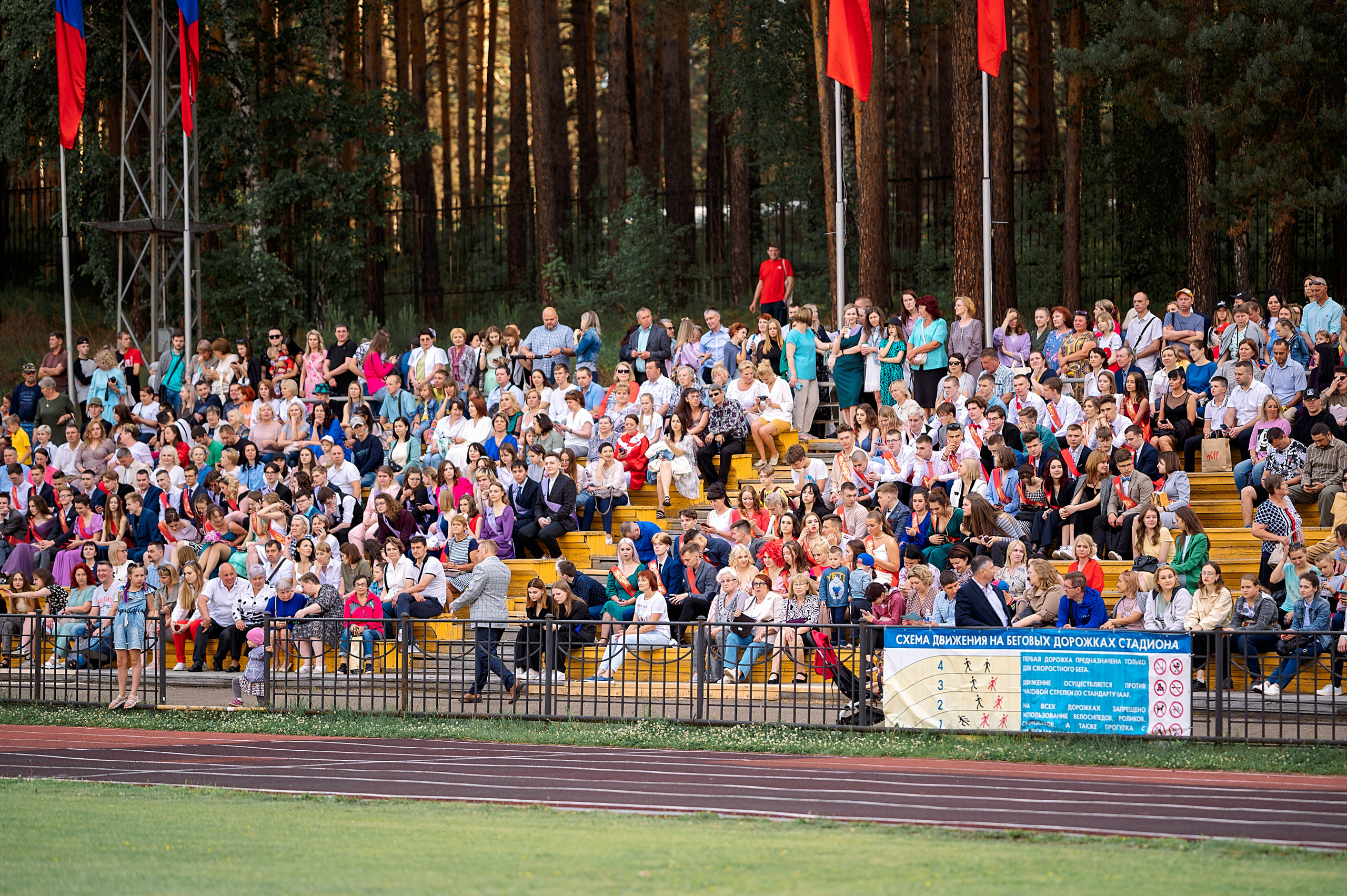 ВЫПУСКНОЙ 11А шк106. Семейный, свадебный, школьный фотограф в Железногорске Целуев Андрей