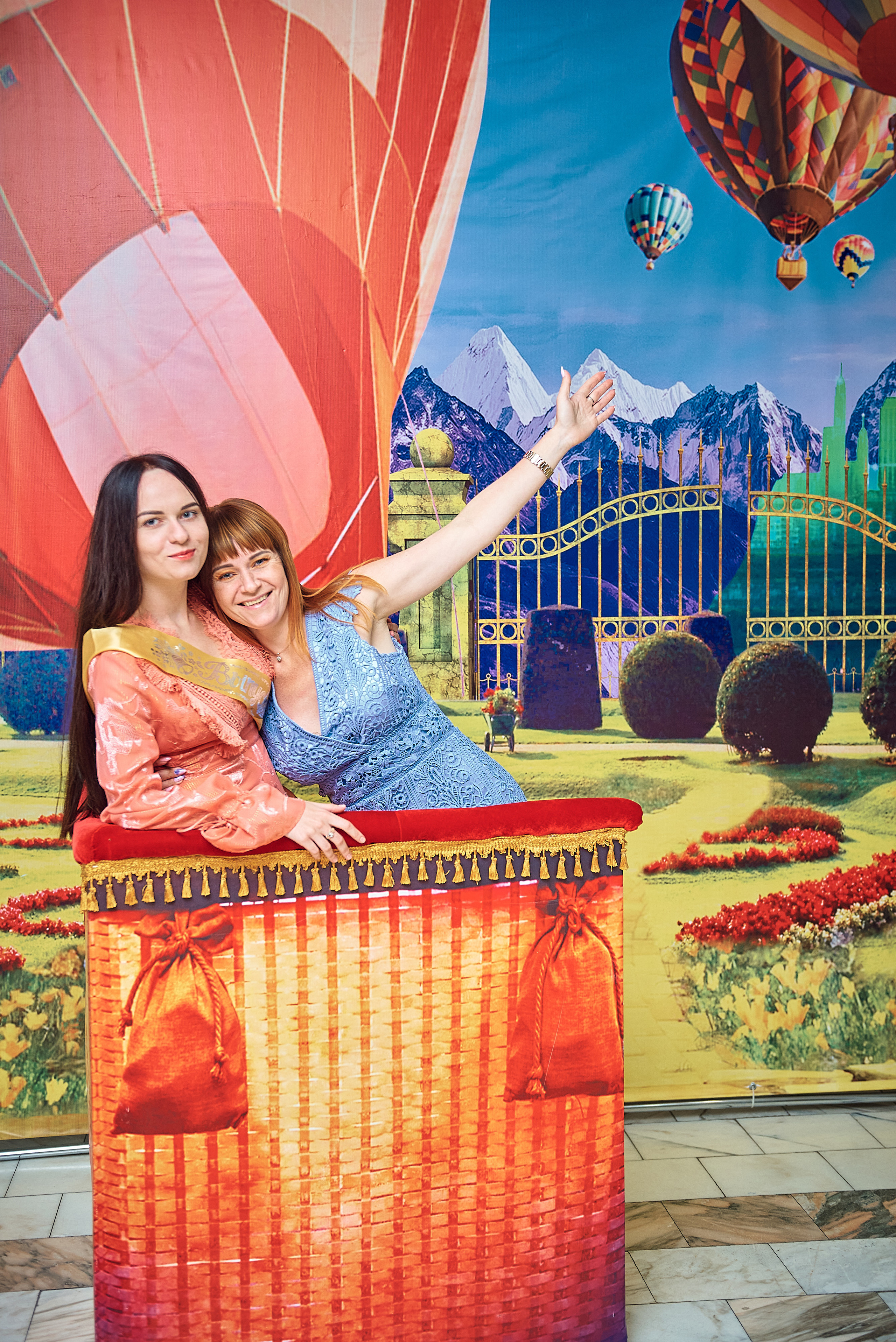 Выпускной 11 кл школа 100 2021 г. Семейный, свадебный, школьный фотограф в Железногорске Целуев Андрей