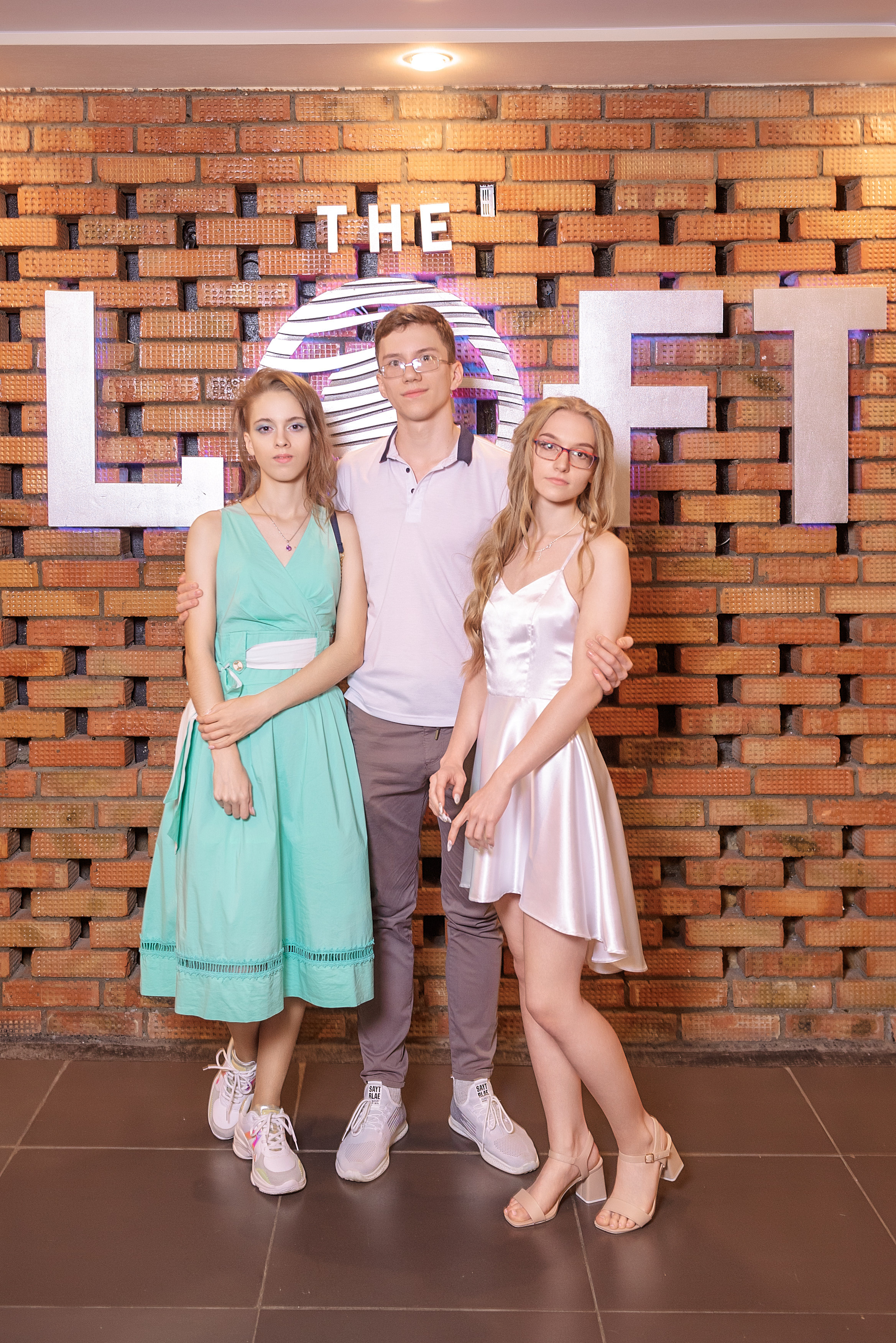 ВЫПУСКНОЙ 11А шк106. Семейный, свадебный, школьный фотограф в Железногорске Целуев Андрей