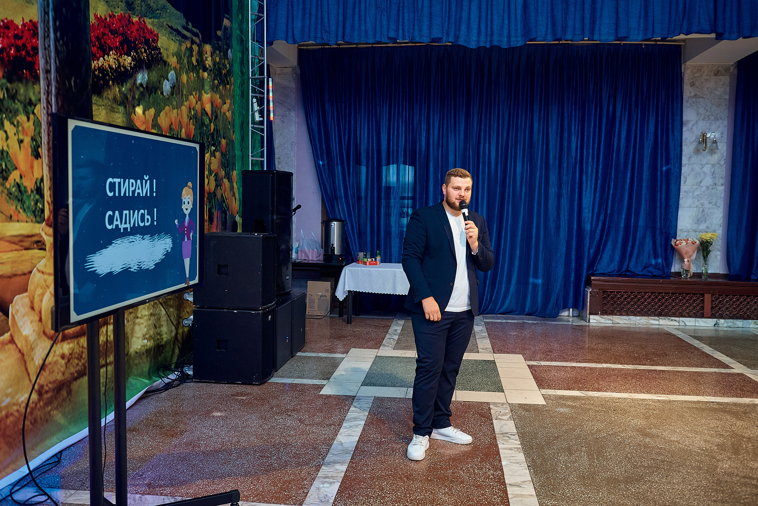 Выпускной 11 кл школа 100 2021 г. Семейный, свадебный, школьный фотограф в Железногорске Целуев Андрей