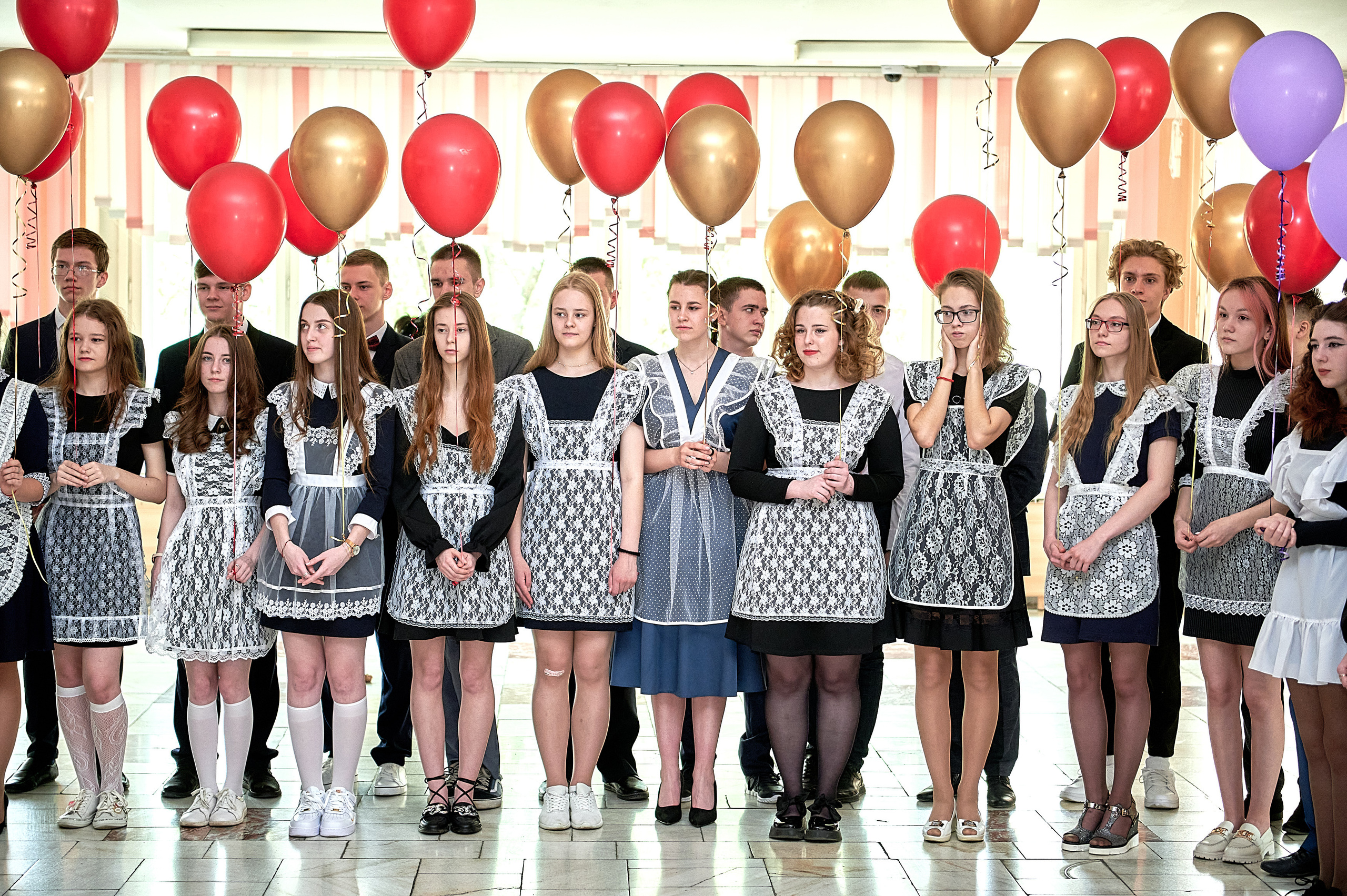 Последний звонок шк. 106 2022. Семейный, свадебный, школьный фотограф в Железногорске Целуев Андрей