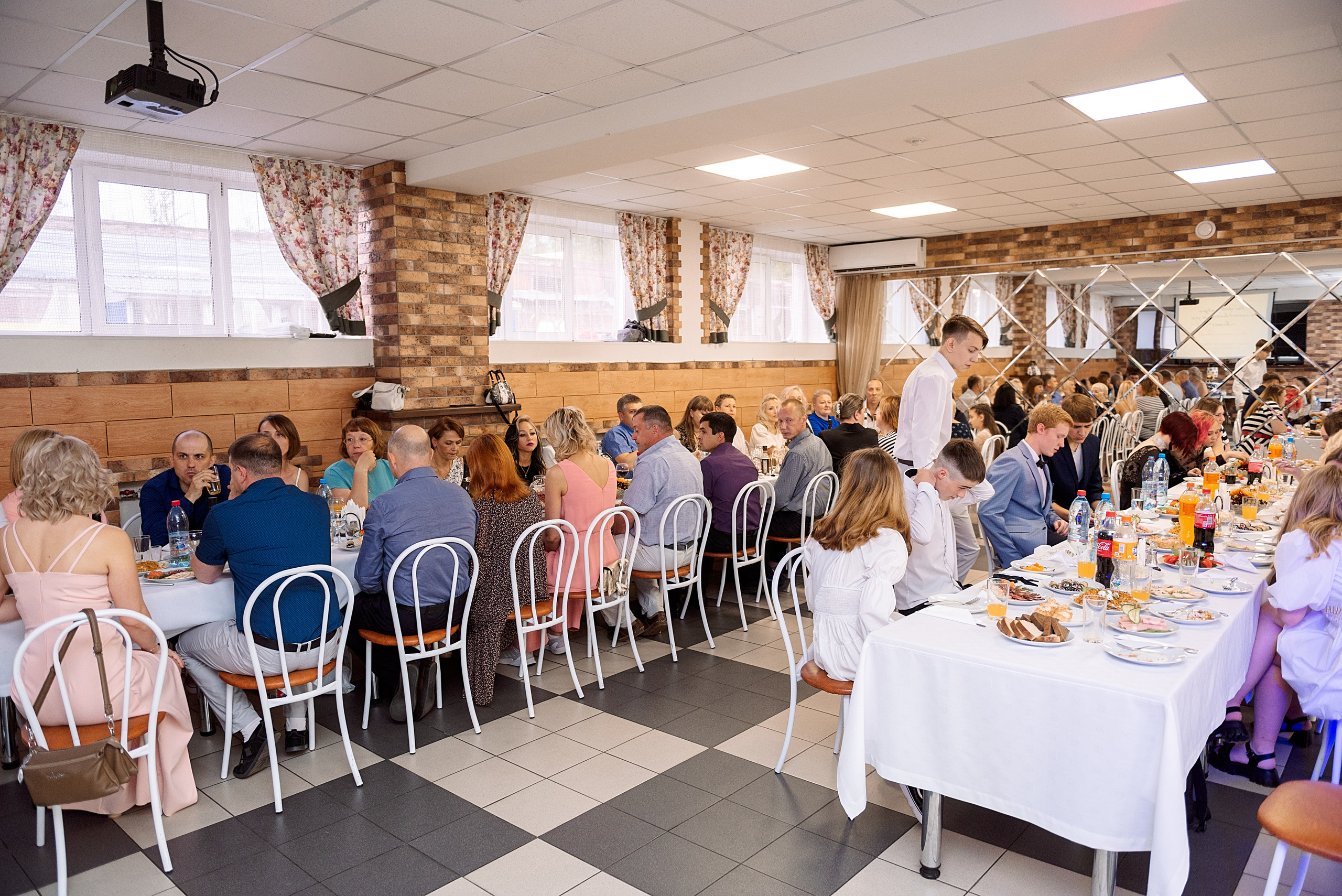 ВЫПУСКНОЙ 9кл. гимназия 91. Семейный, свадебный, школьный фотограф в Железногорске Целуев Андрей