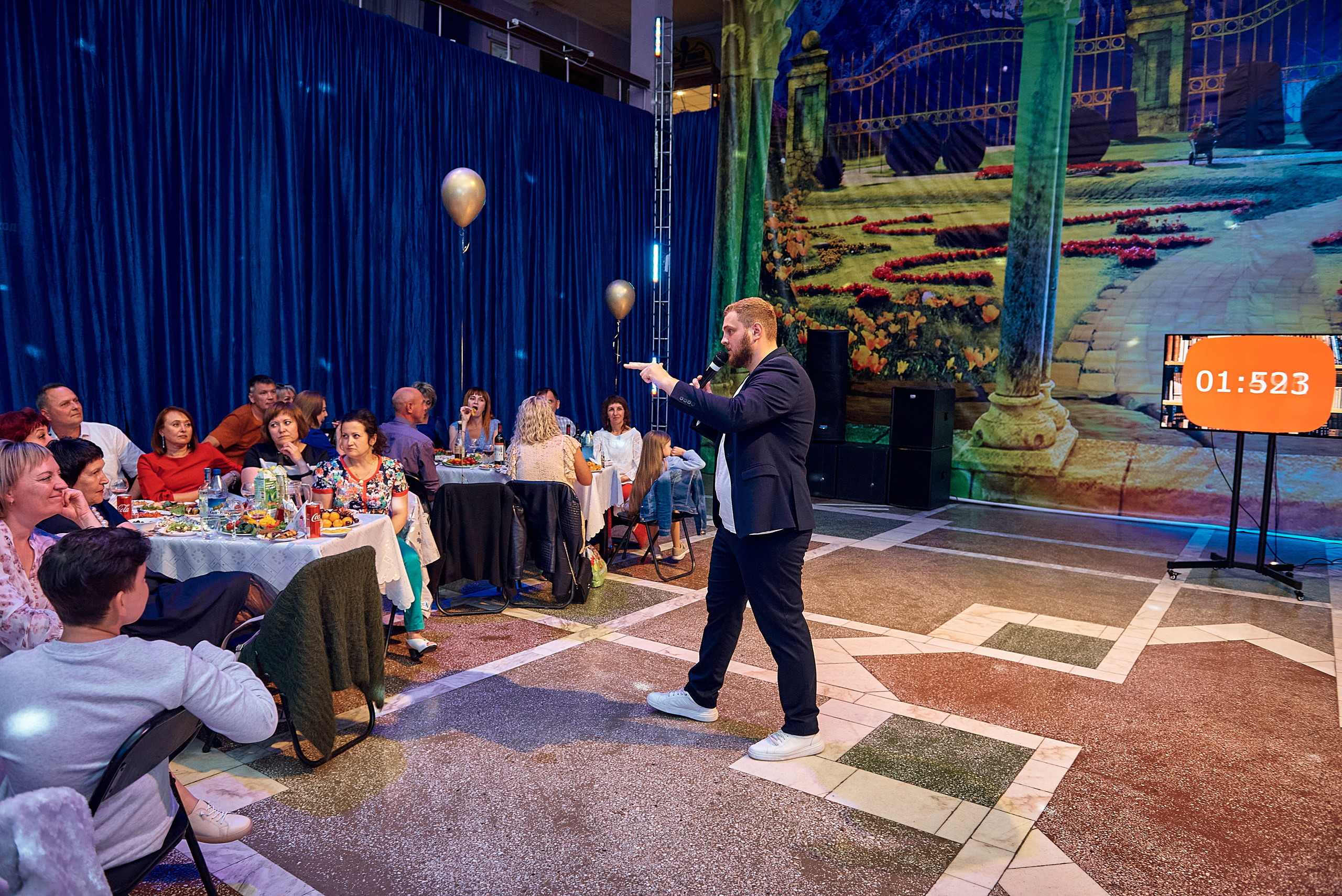 Выпускной 11 кл школа 100 2021 г. Семейный, свадебный, школьный фотограф в Железногорске Целуев Андрей