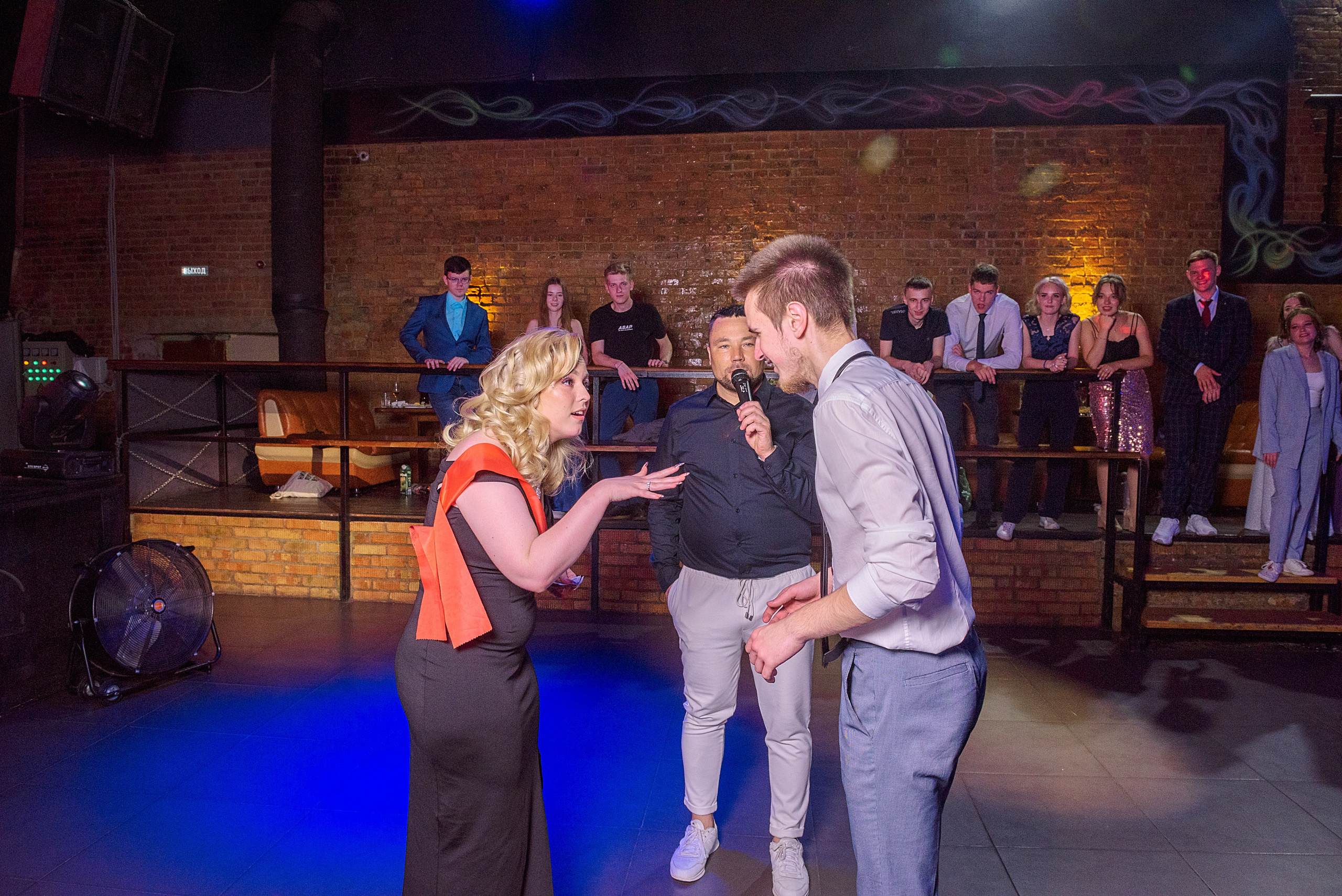 ВЫПУСКНОЙ 11А шк106. Семейный, свадебный, школьный фотограф в Железногорске Целуев Андрей