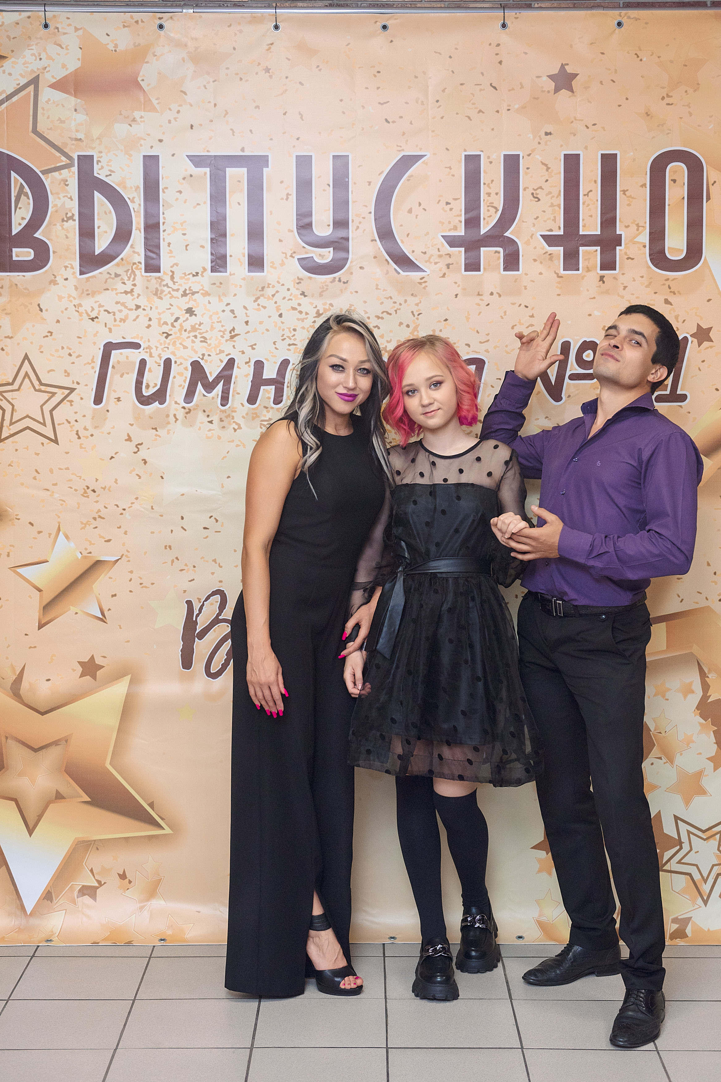 ВЫПУСКНОЙ 9кл. гимназия 91. Семейный, свадебный, школьный фотограф в Железногорске Целуев Андрей